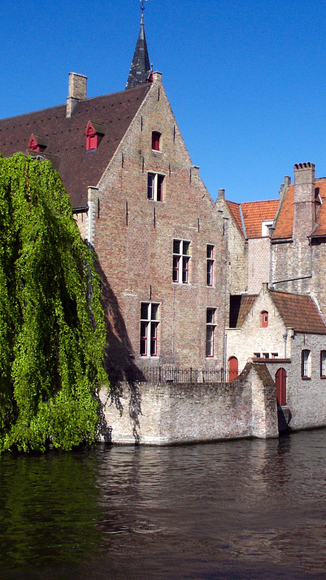 Обои путешествие, водный путь, канал, городок, вода в разрешении 1080x1920