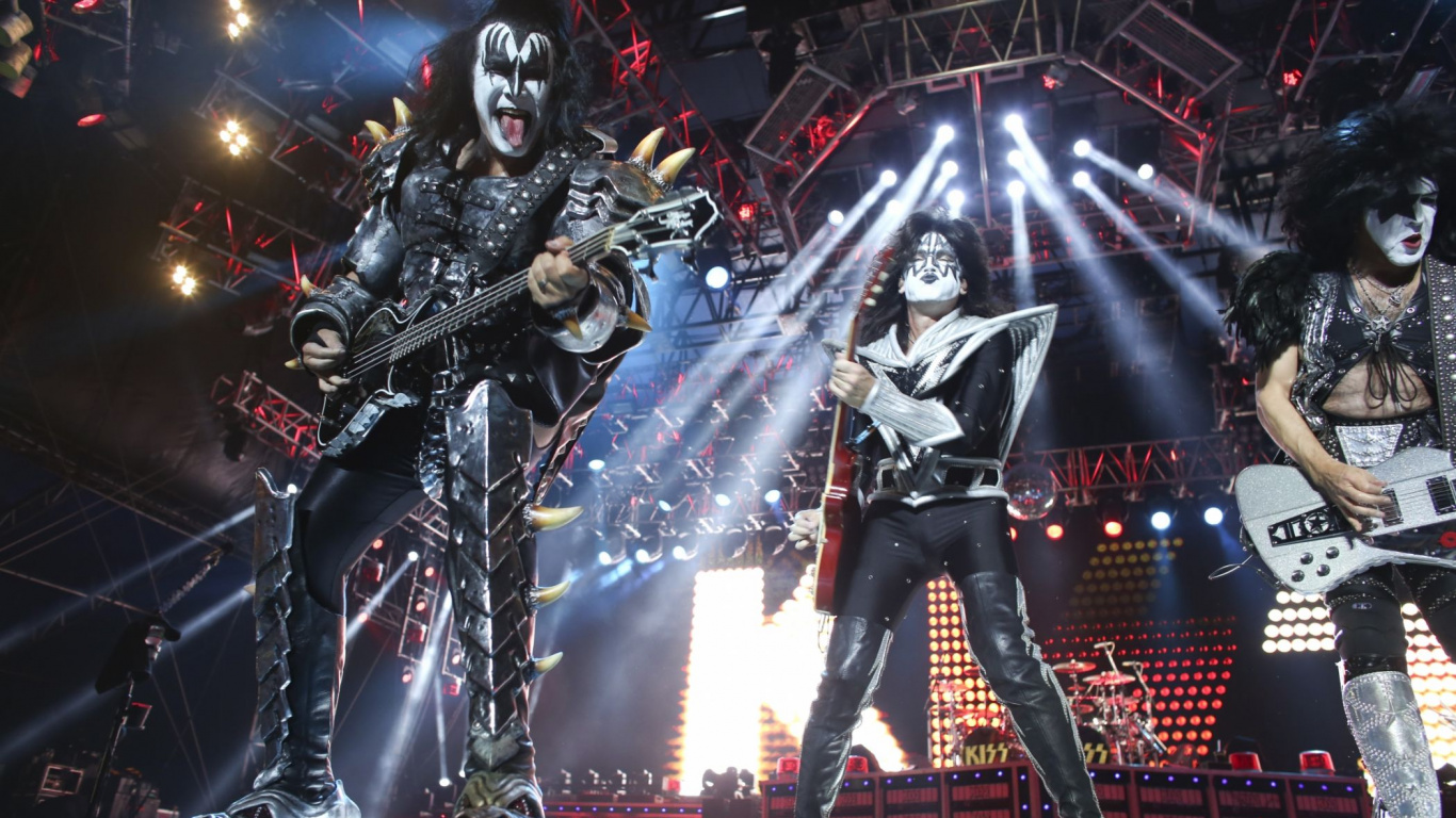 Обои поцелуй, Монстр Мировой Тур, тяжелый металл, концерт, рок в разрешении 1366x768