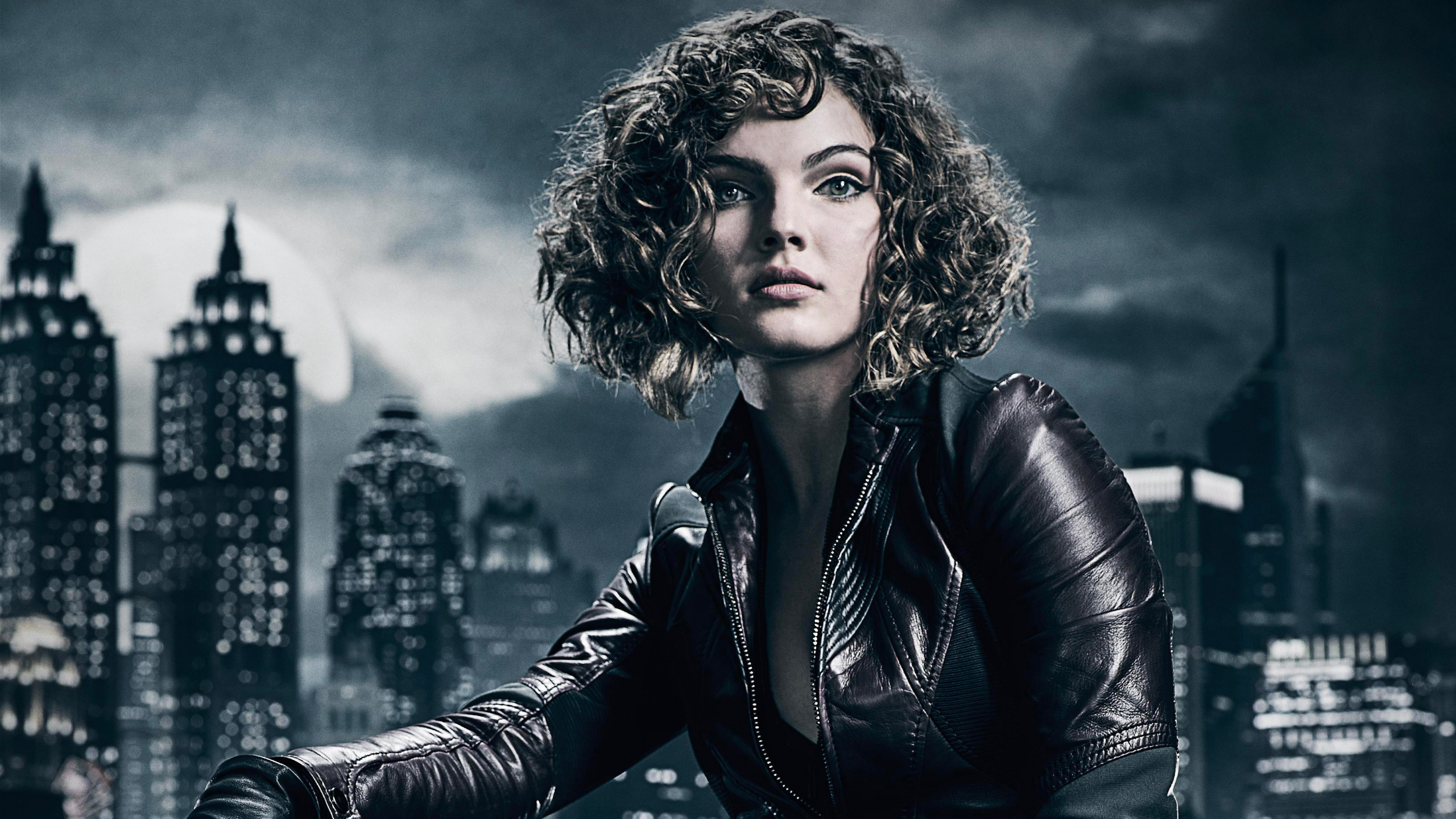 Обои Селина Кайл, женщина кошка, Camren Bicondova, Готэма, Бэтмен в разрешении 2560x1440