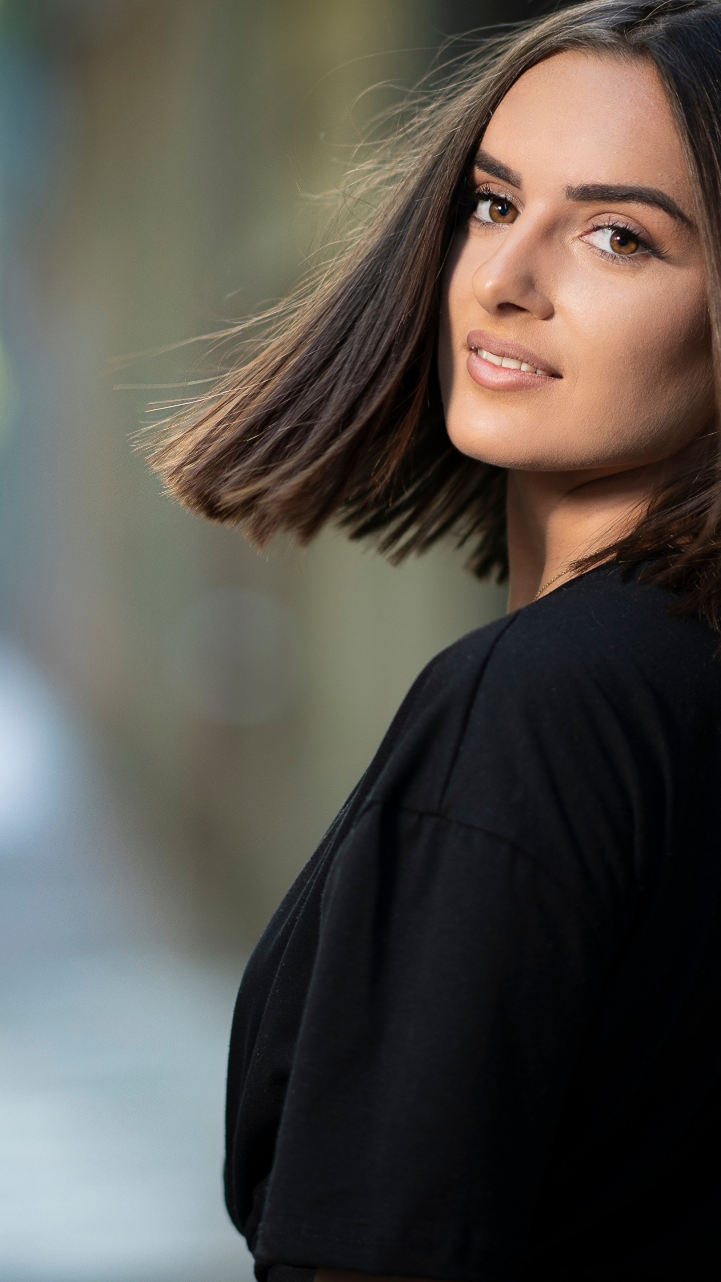 Обои красота, имя, собственное имя, губа, улыбка в разрешении 1440x2560