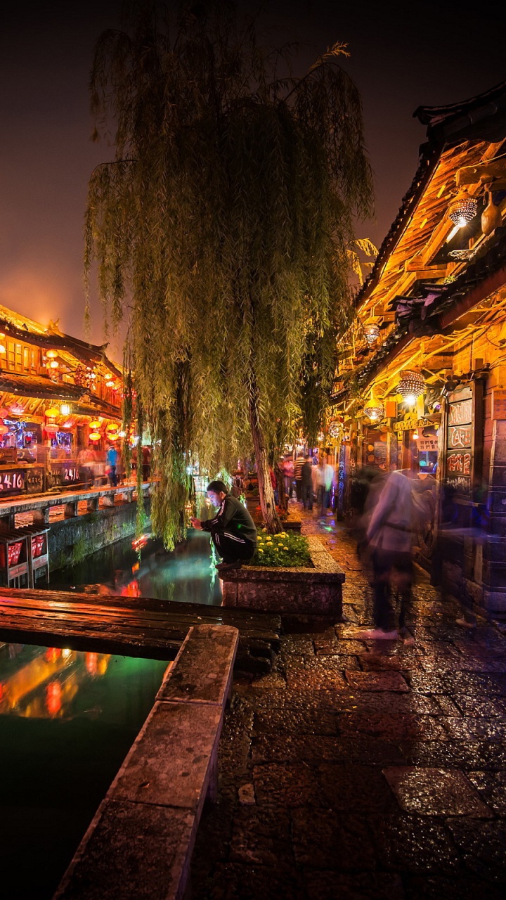 Обои ночь, отражение, освещение, город, Ли Цзян Китай в разрешении 720x1280