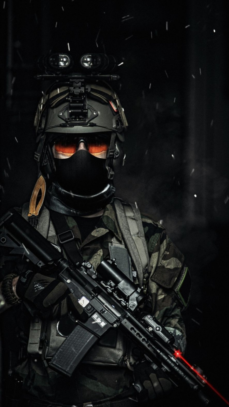 Обои солдат, верхняя одежда, военный камуфляж, пулемет, военная форма в разрешении 750x1334