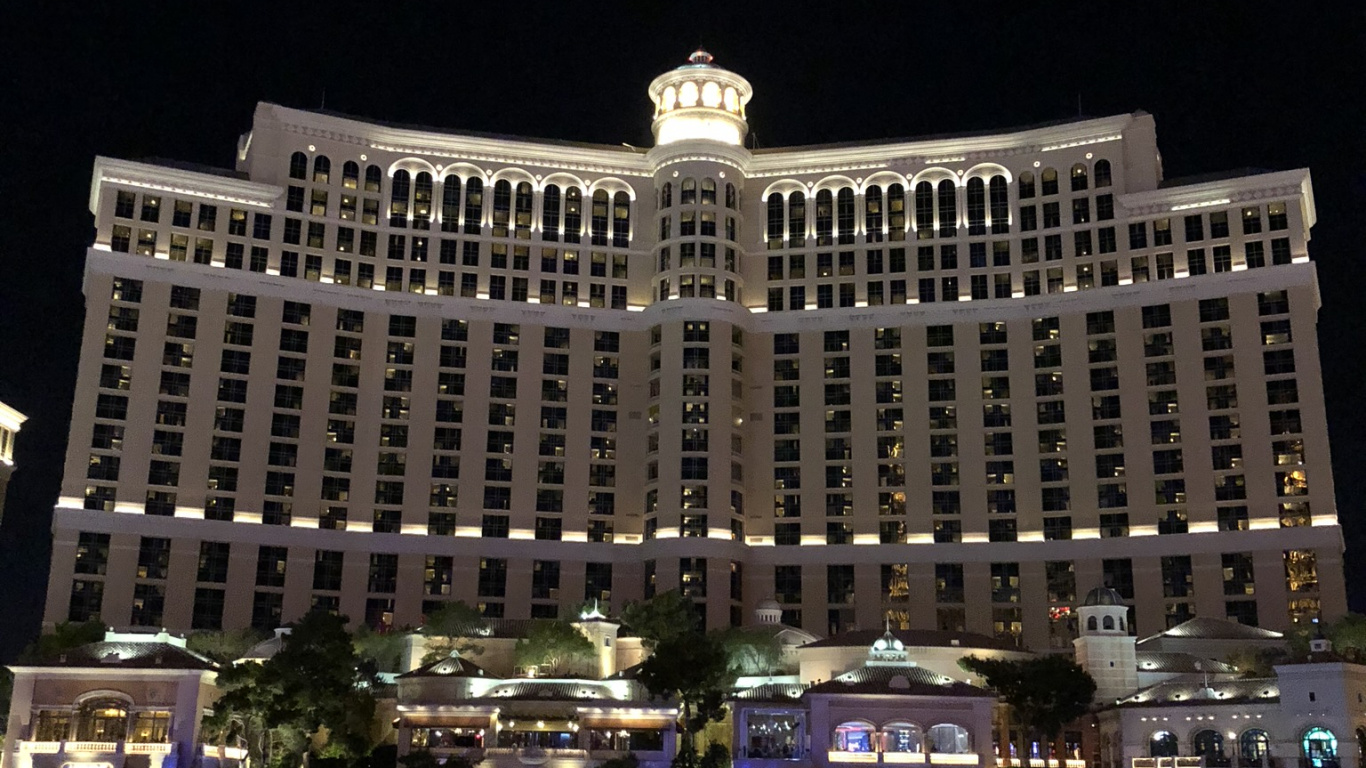 Обои Лас Вегас, США, Отель Белладжио и казино, Bellagio Hotel Casino, Фонтаны Белладжио в разрешении 1366x768