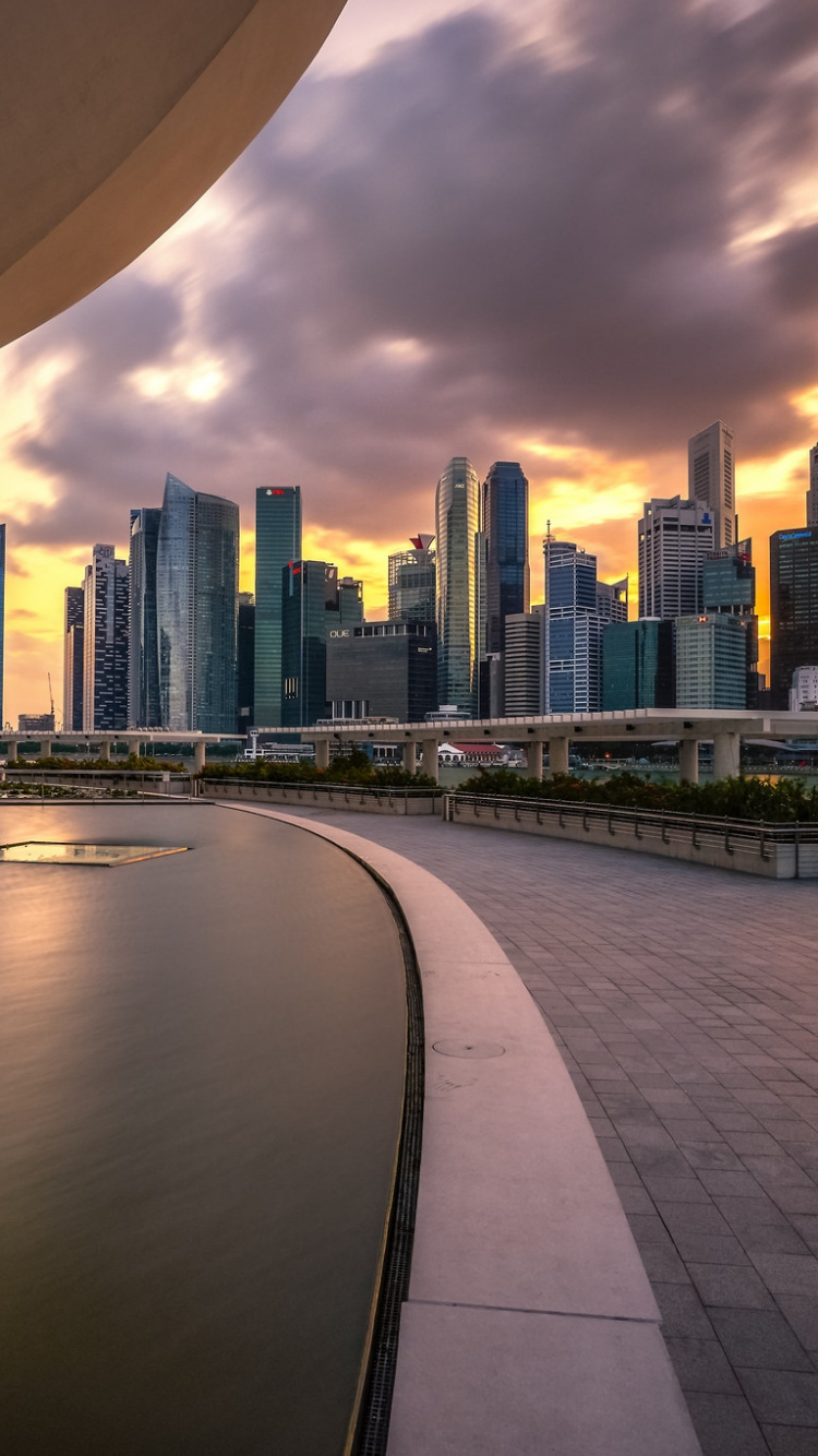 Обои город, городской пейзаж, городской район, отражение, линия горизонта в разрешении 750x1334