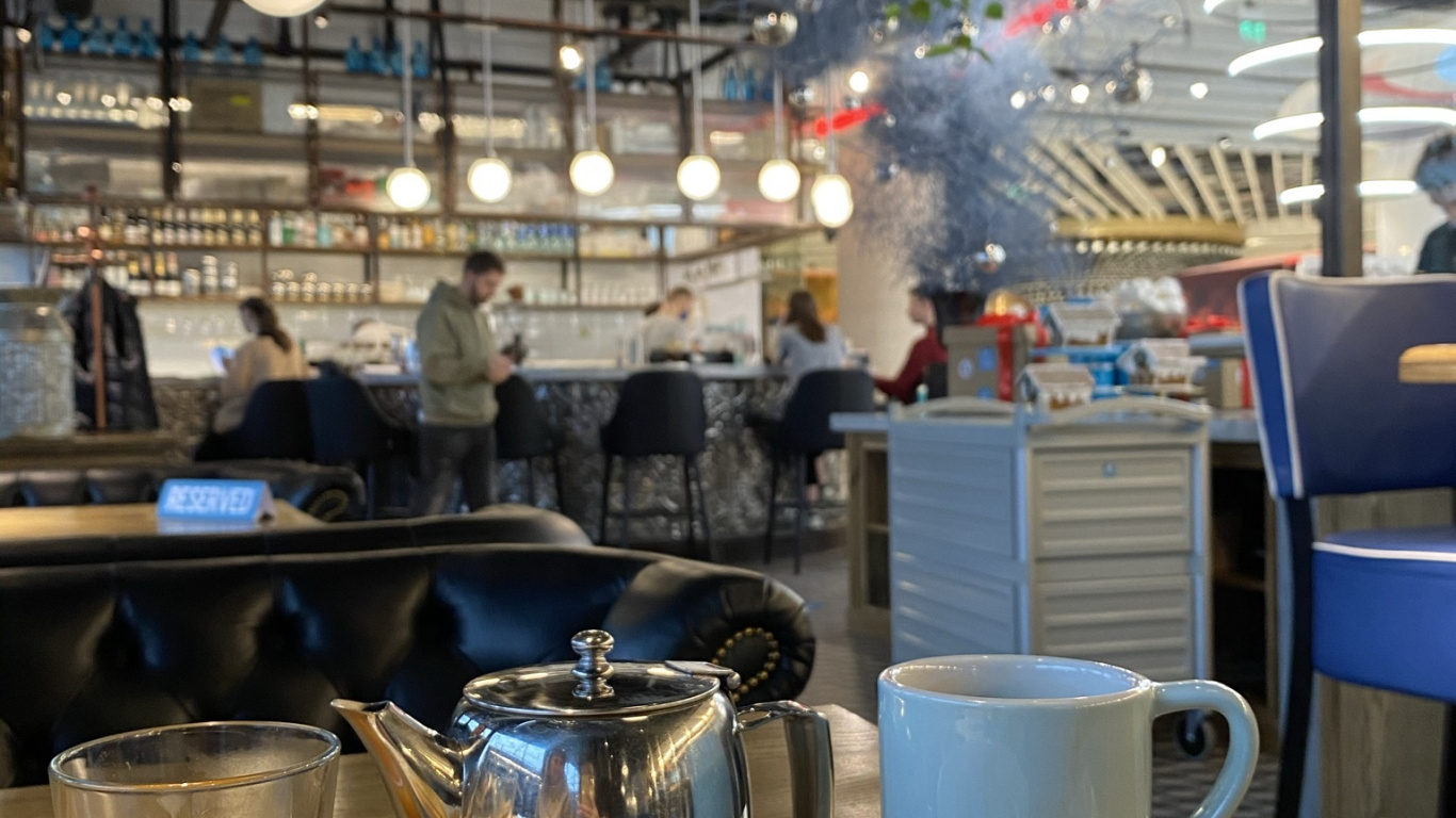 Обои завтрак, serveware, освещение, Кулинария, посуда в разрешении 1366x768