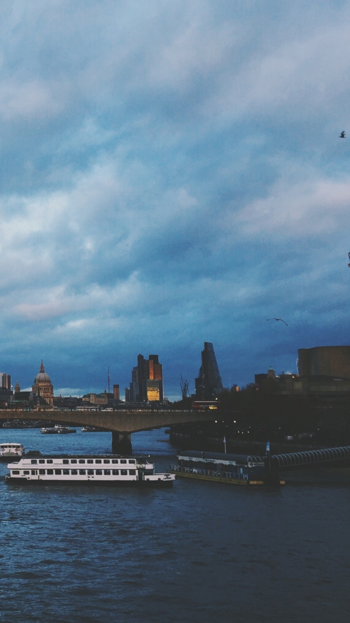 Обои Лондон, вода, реки, город, облако в разрешении 720x1280