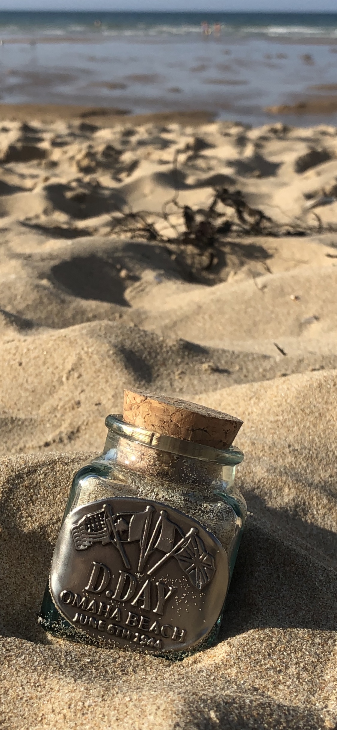 Обои Франция, песок, вода, пляж, солонка и перец в разрешении 1125x2436