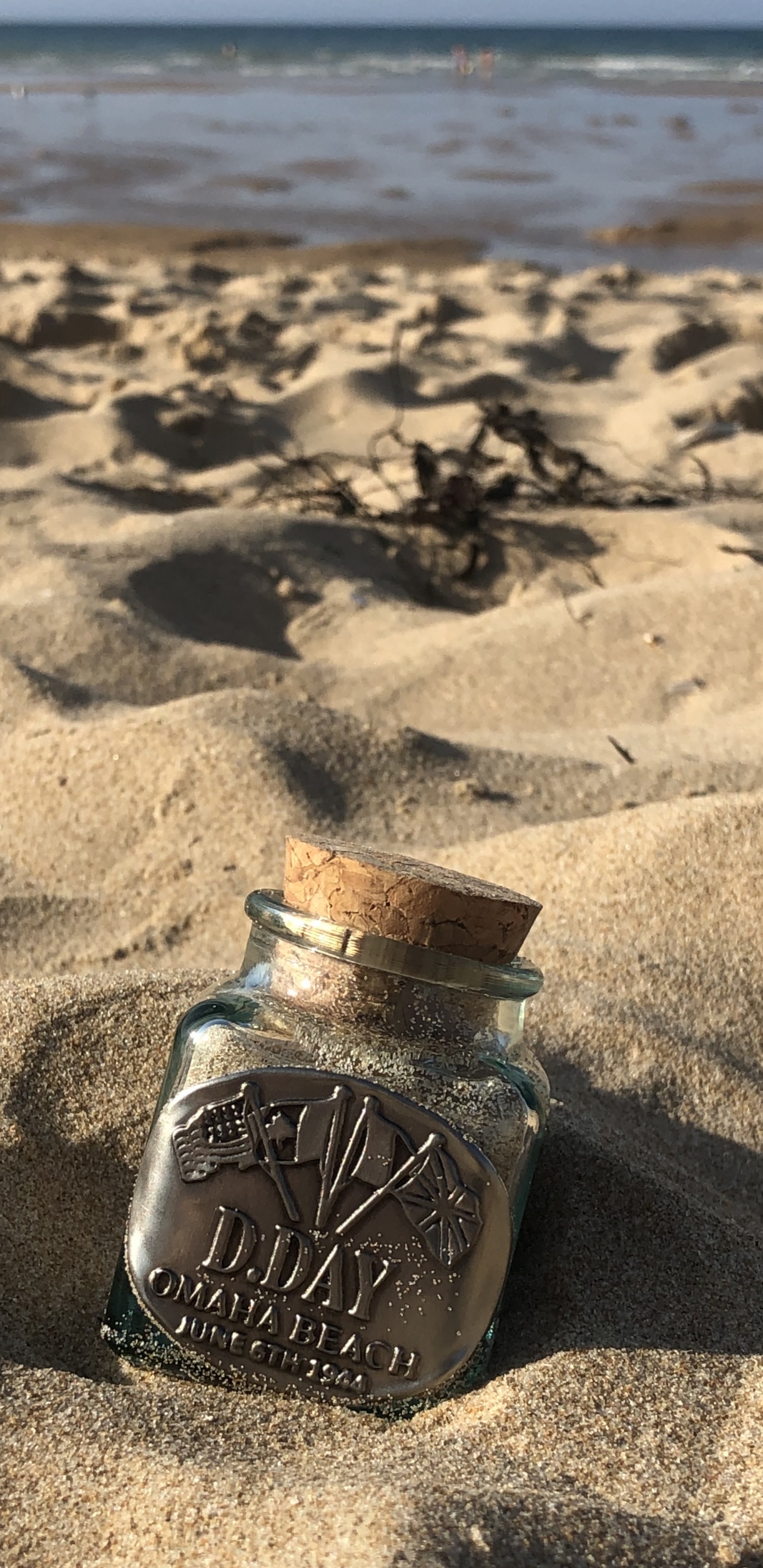 Обои Франция, песок, вода, пляж, солонка и перец в разрешении 1440x2960