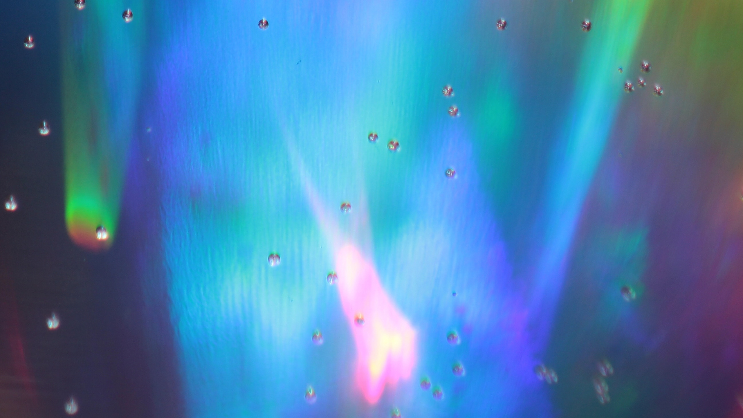 Обои свет, Аврора, вода, атмосфера, космос в разрешении 2560x1440