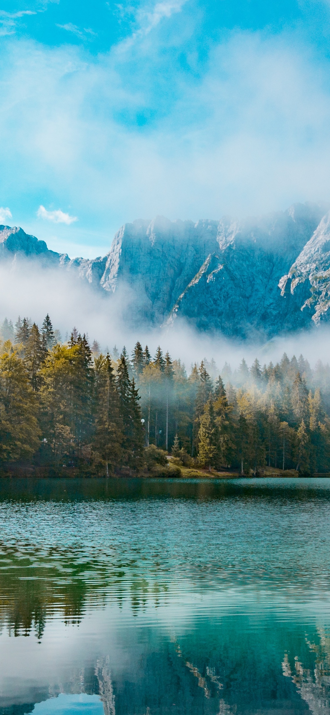 Обои Хюэ сцены, природный ландшафт, природа, отражение, вода в разрешении 1125x2436