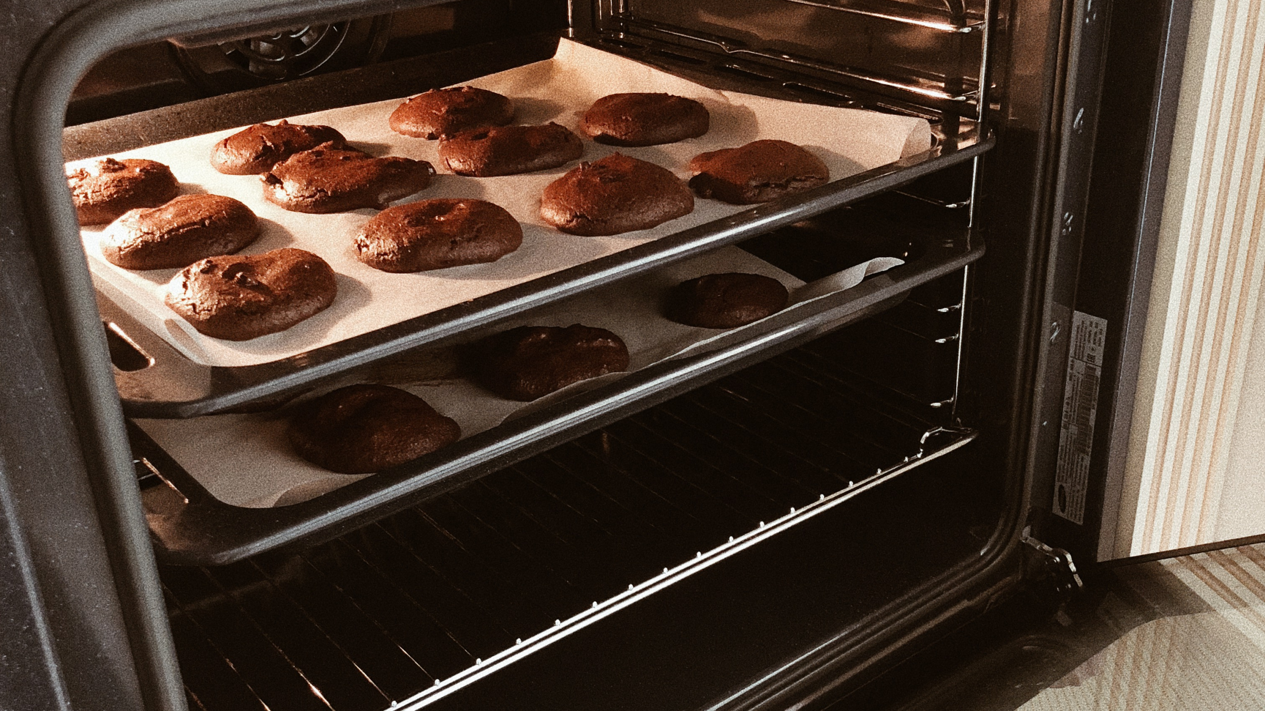 Обои овен, кухонная плита, бытовой техники, газовая плита, решетка барбекю в разрешении 2560x1440