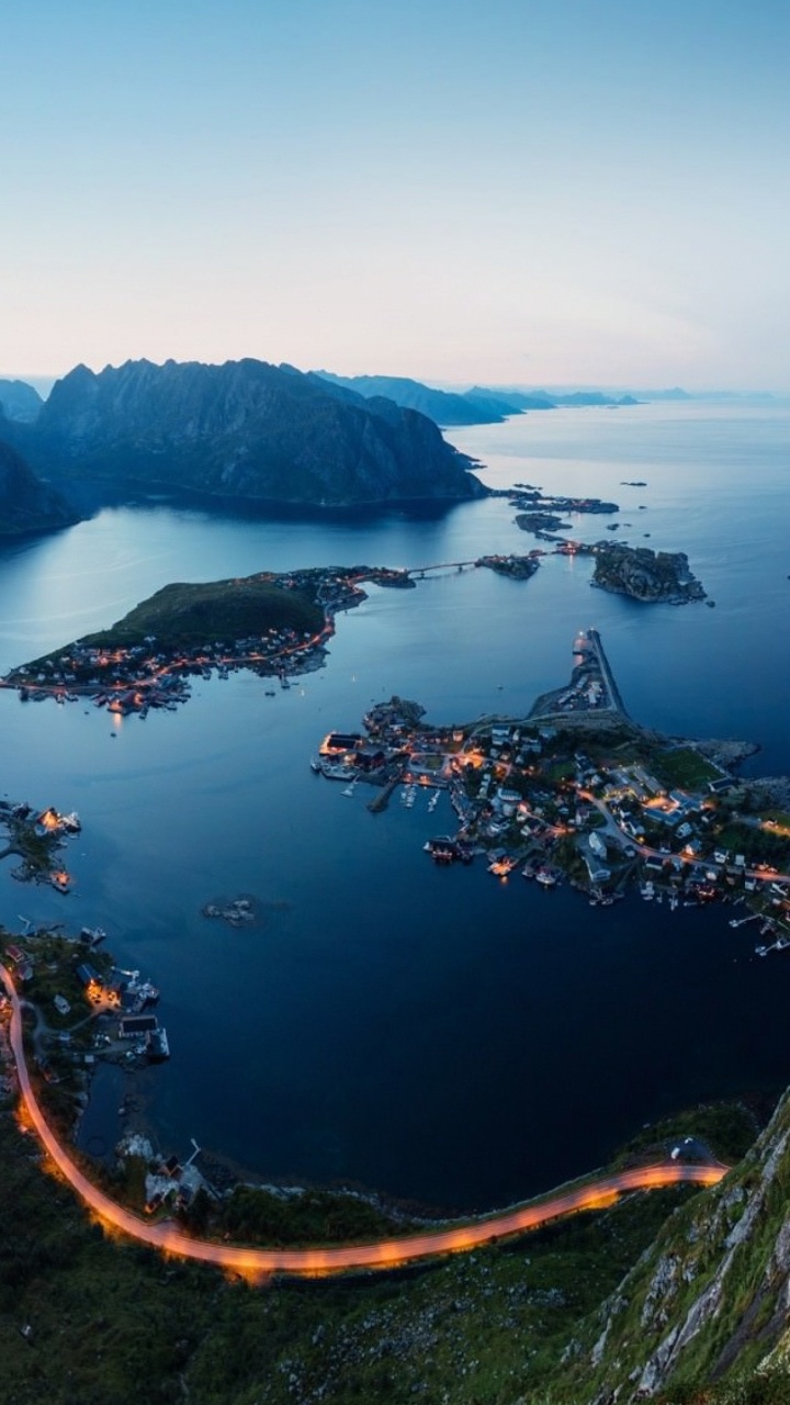 Обои Лофотен, фьорд, гора, озеро, нагорье в разрешении 720x1280