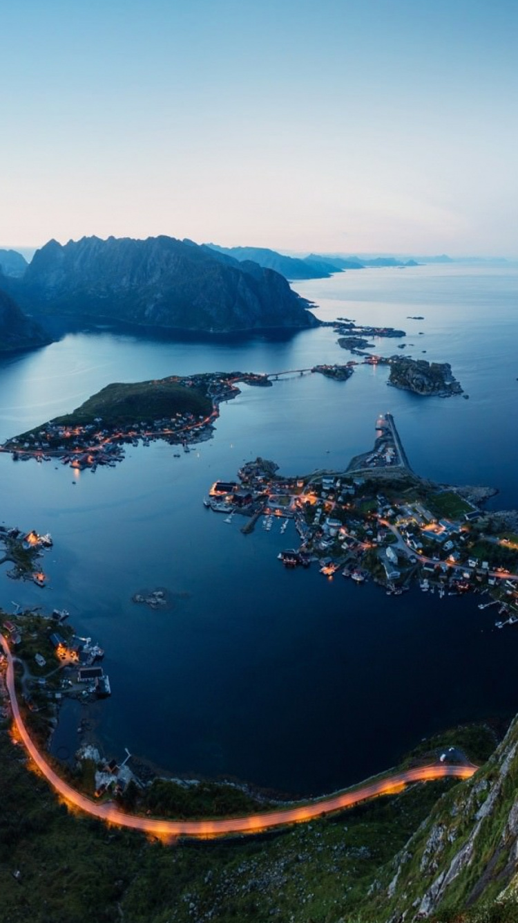 Обои Лофотен, фьорд, гора, озеро, нагорье в разрешении 750x1334
