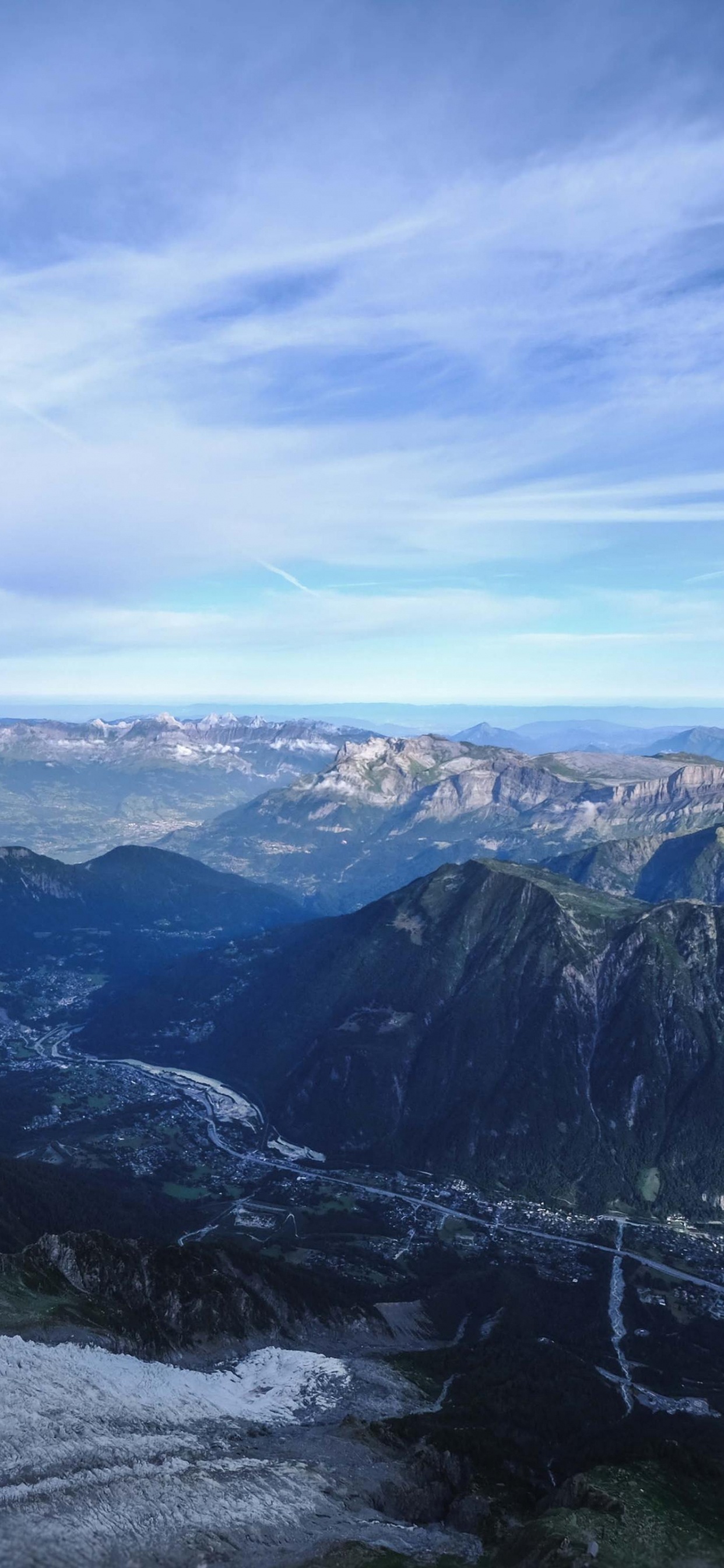 Обои облако, атмосфера, гора, нагорье, природный ландшафт в разрешении 1242x2688