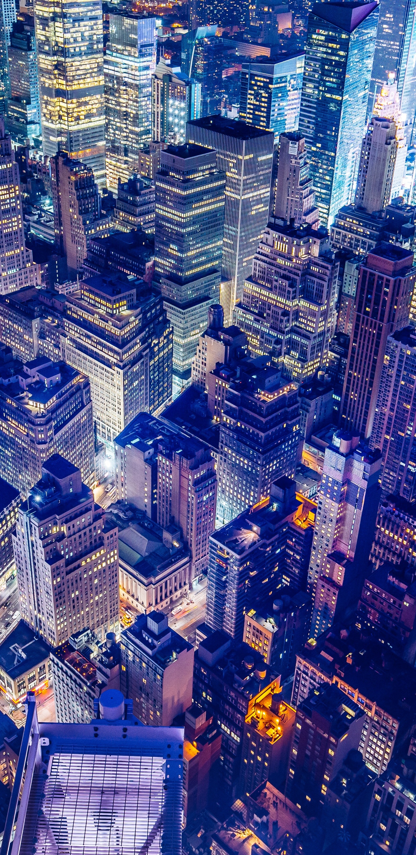 Обои здание, город, городской район, синий, городской пейзаж в разрешении 1440x2960