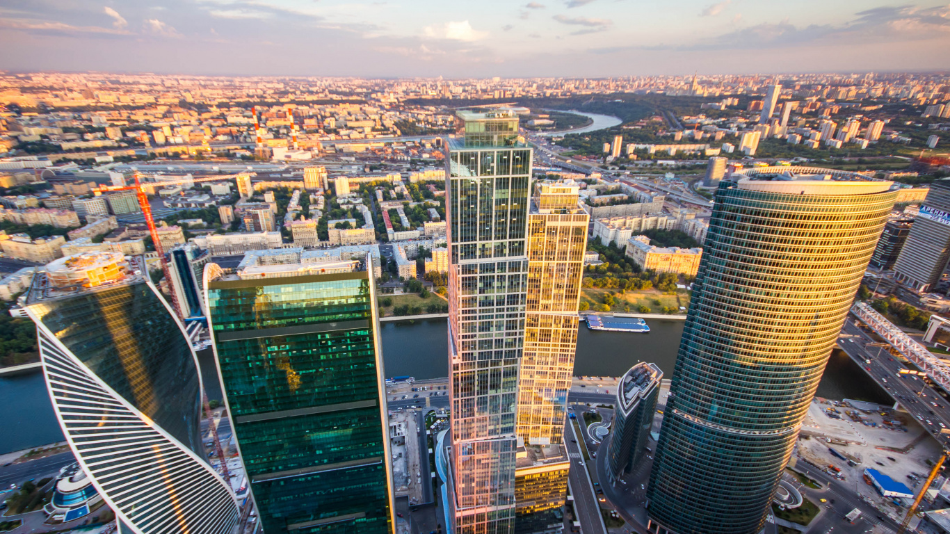 Обои башня Федерации, вышка, смотровая площадка, небоскреб, городской пейзаж в разрешении 1366x768