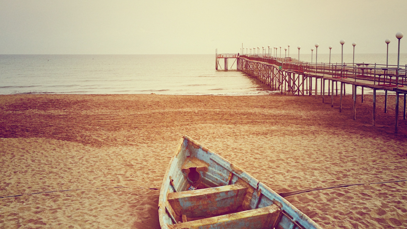 Обои вода, лодка, древесина, судно, пляж в разрешении 1366x768