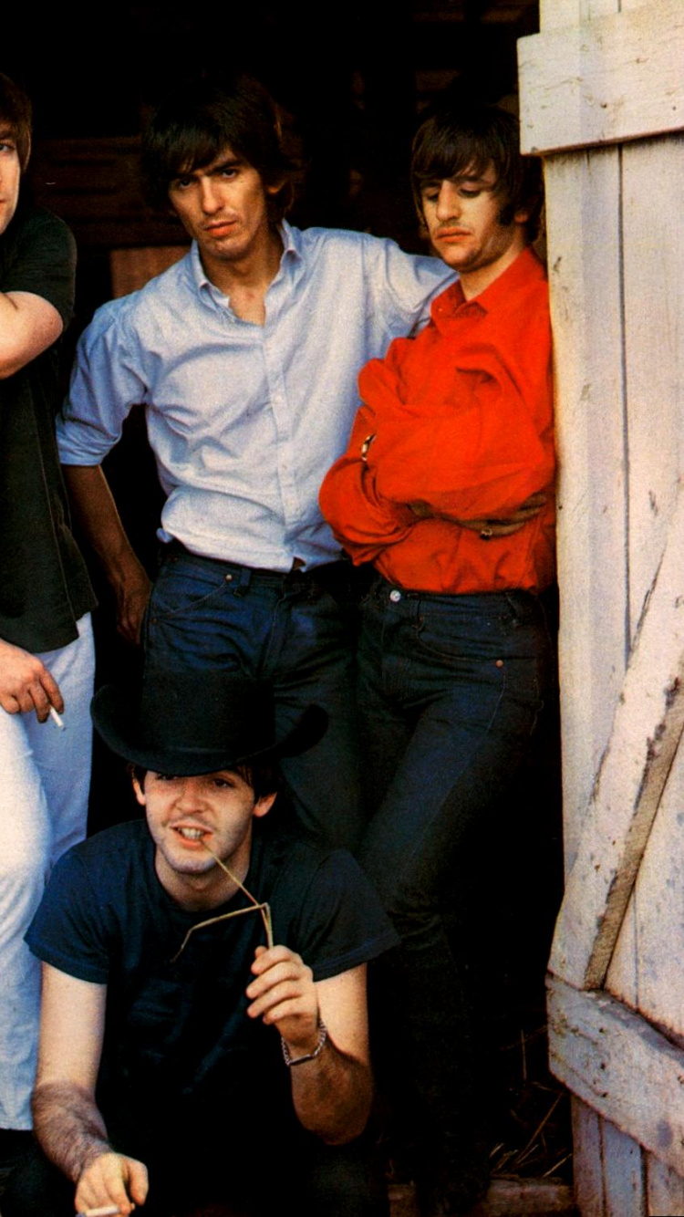 Обои Джордж Харрисон, The Beatles, забава, джинсы, джинсовая ткань в разрешении 750x1334