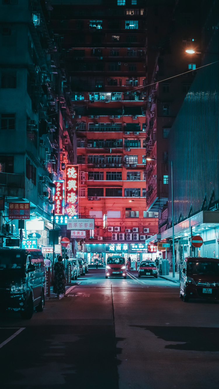 Обои уличный фонарь, город, улица, здание, легковые автомобили в разрешении 750x1334