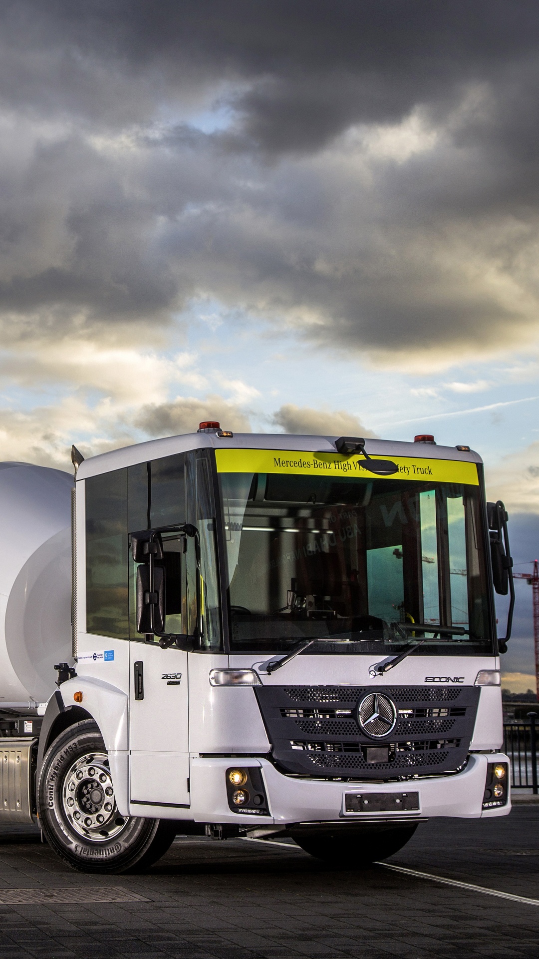Обои грузовик, авто, Мерседес-Бенц Экоузник, транспорт, облако в разрешении 1080x1920