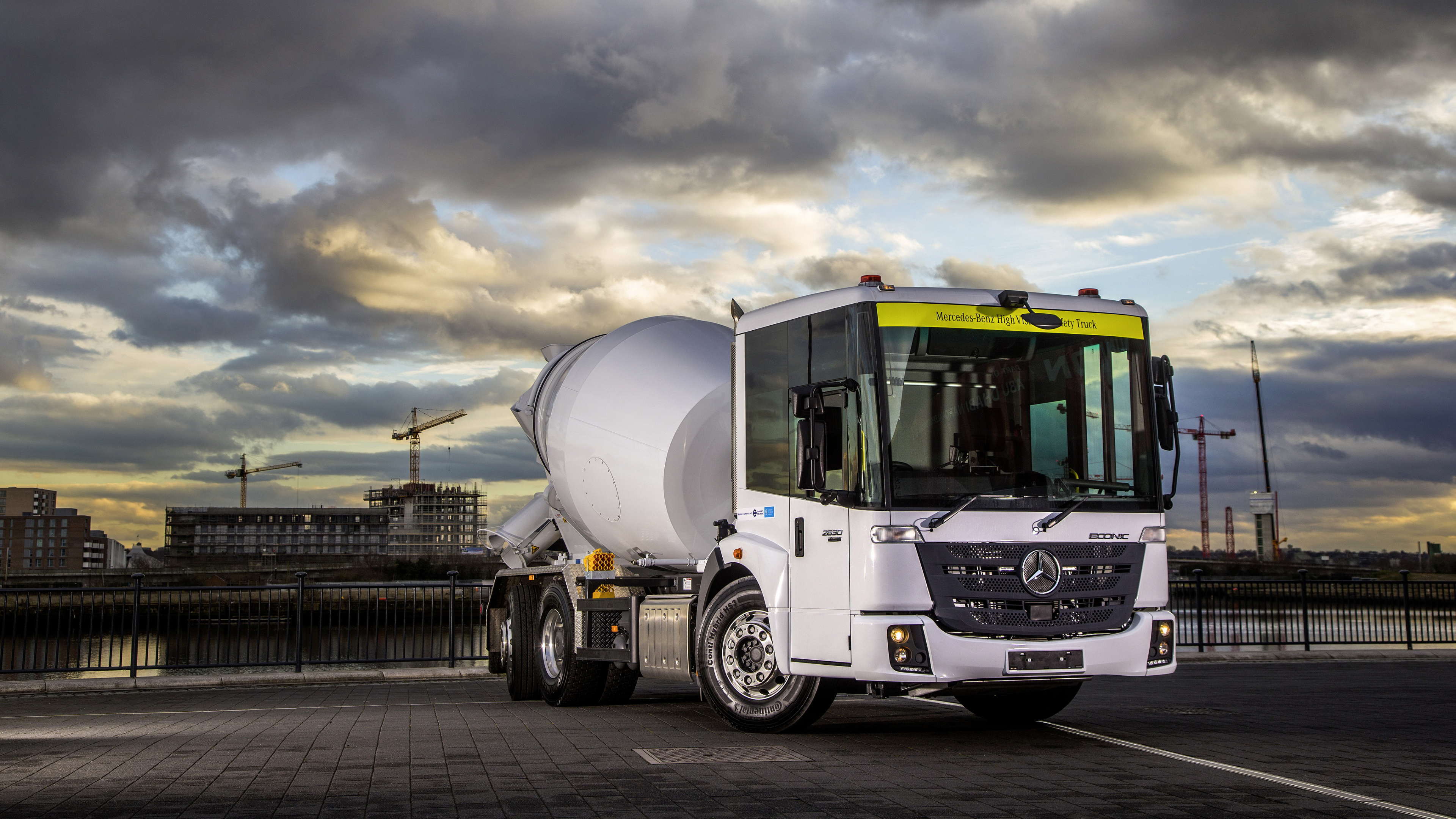 Обои грузовик, авто, Мерседес-Бенц Экоузник, транспорт, облако в разрешении 3840x2160