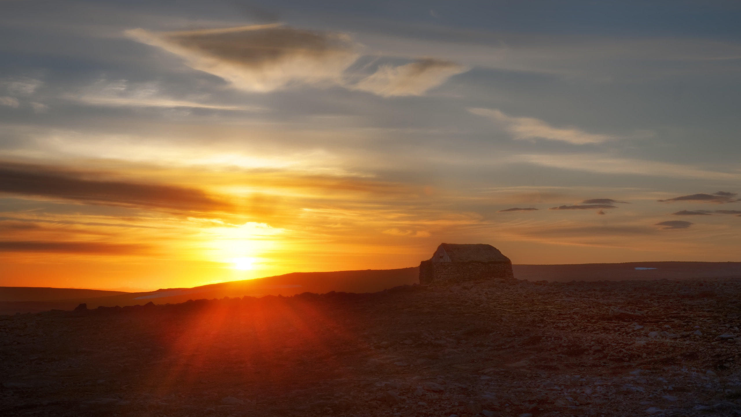 Обои закат, горизонт, восход солнца, облако, утро в разрешении 2560x1440