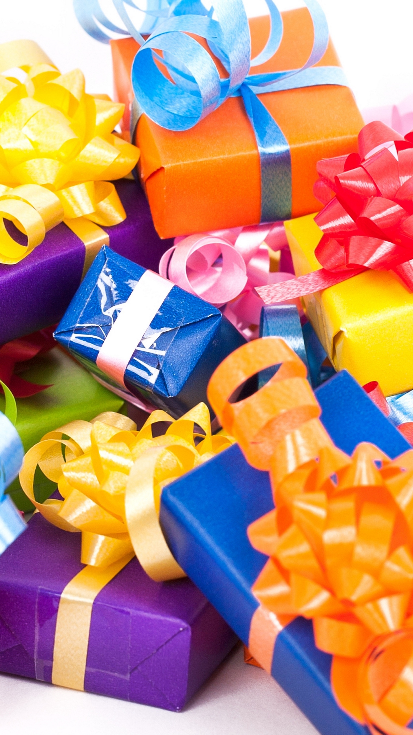 Обои цветочный букет, День Святого Валентина, пластик, корзина подарка еды, воздушный шарик в разрешении 1440x2560