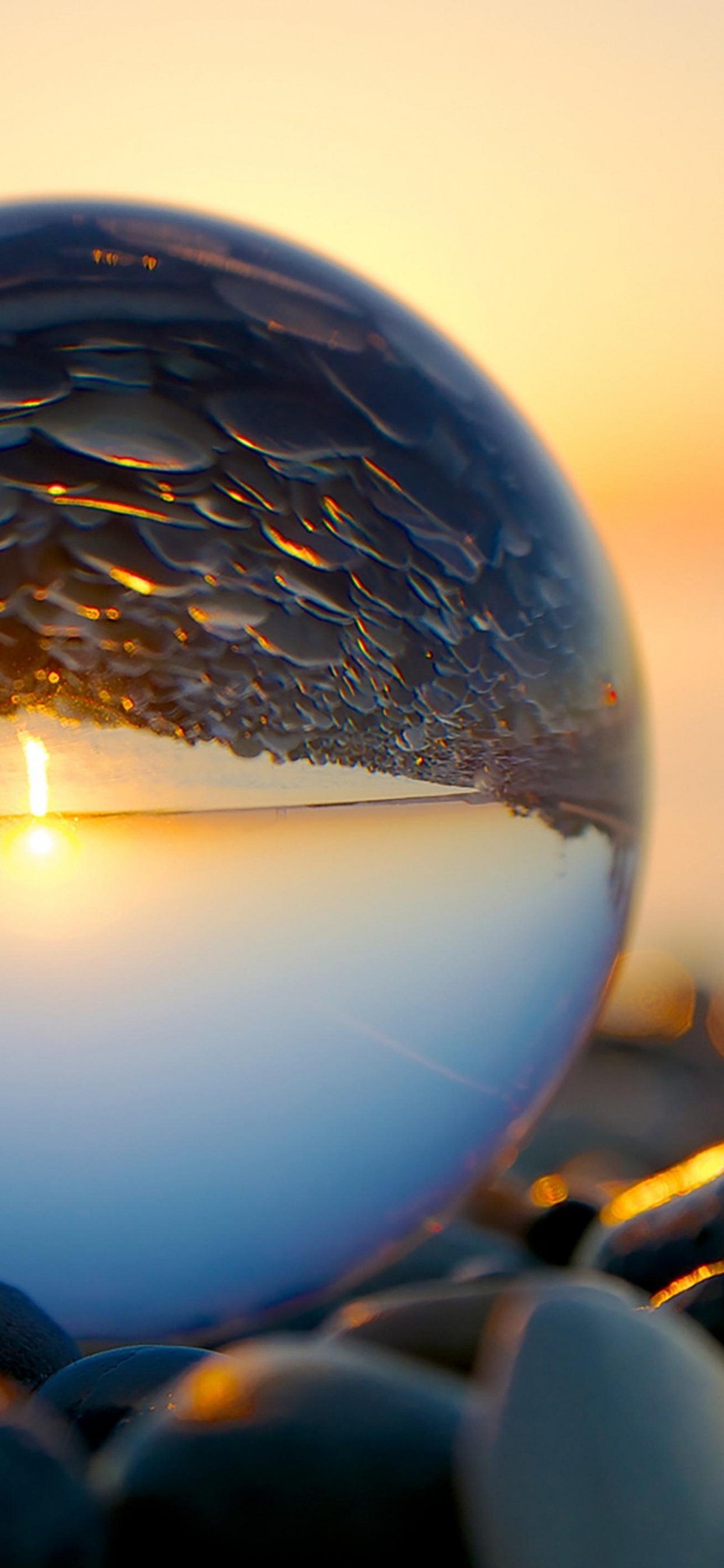 Обои андроид, сфера, отражение, вода, мяч в разрешении 1242x2688