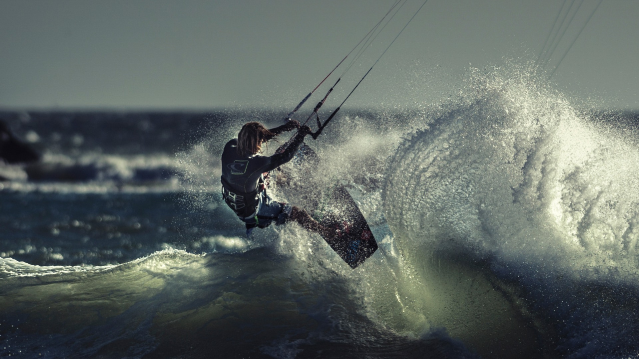 Обои Кайтсерфинг, серфинг, коршун, экстремальный вид спорта, волна в разрешении 1280x720