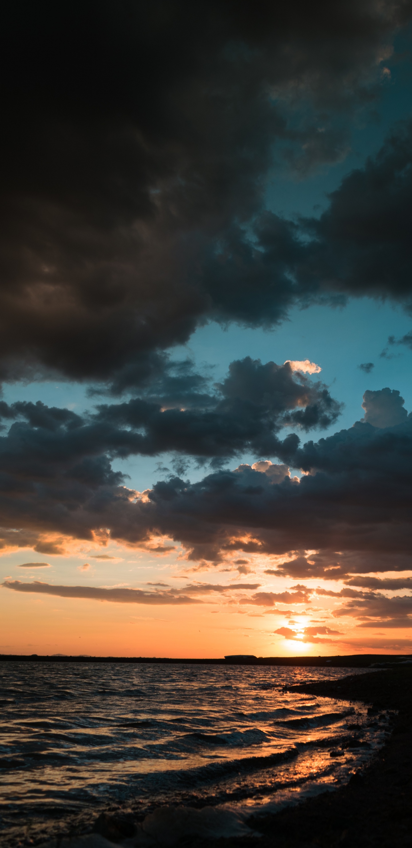 Обои побережье темный закат, закат, андроид, сумрак, телефон в разрешении 1440x2960