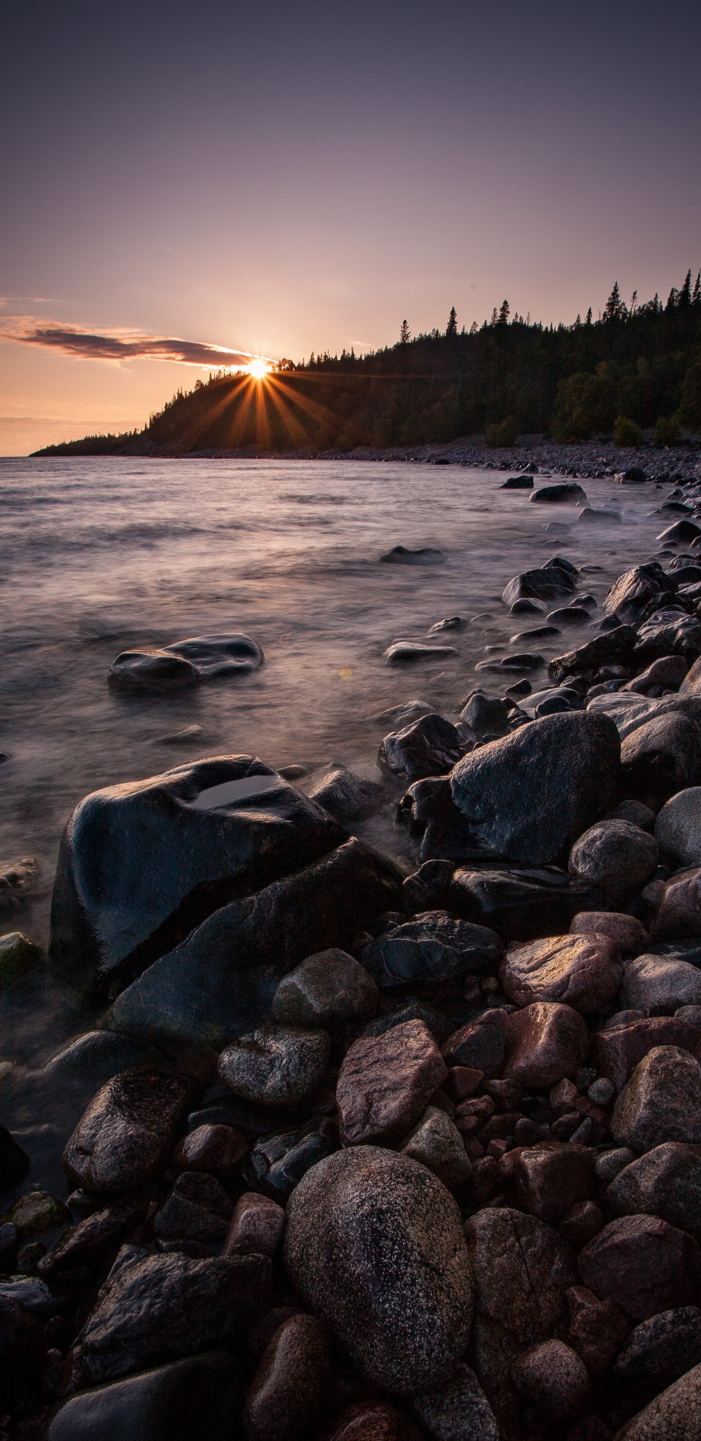 Обои берег, висгун - социальная сеть, вода, гидроресурсы, атмосфера в разрешении 1440x2960
