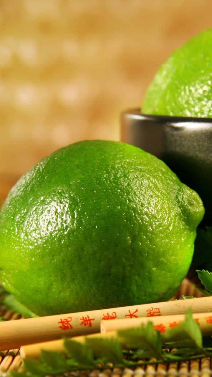 Обои лайм, персидский лайм, цитрус, фрукты, листовой овощ в разрешении 720x1280