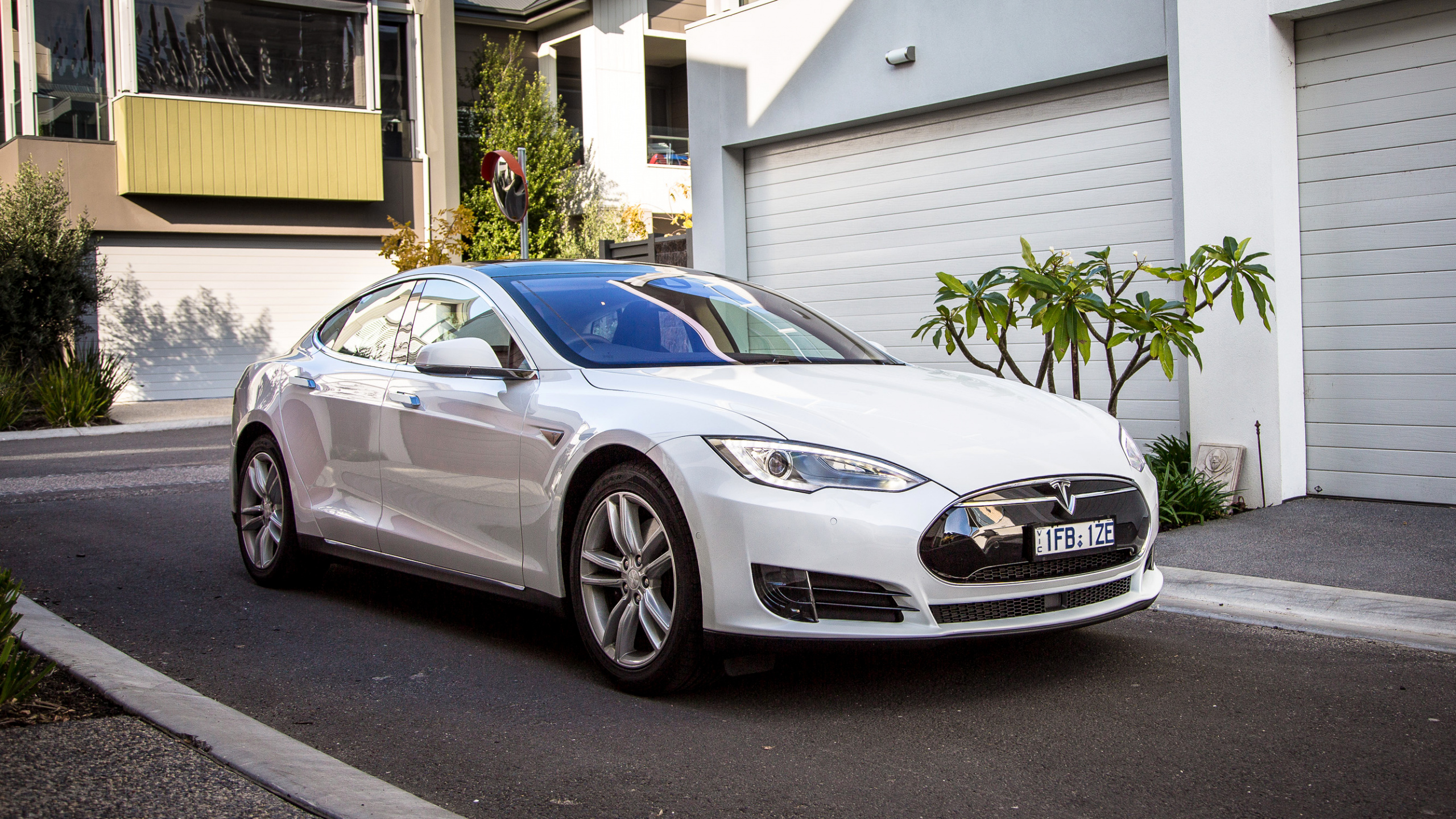 Обои обод, авто, Tesla Model X, Литые диски, семейный автомобиль в разрешении 2560x1440