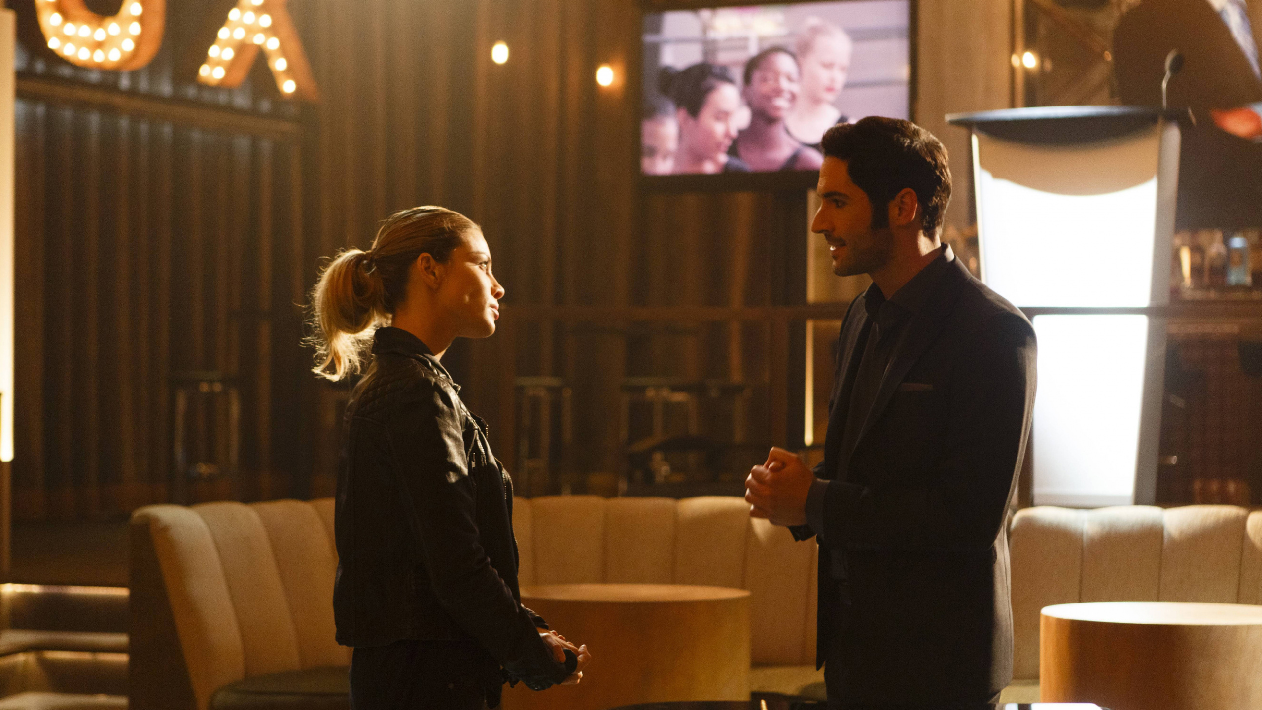 Обои Том Эллис, Хлоя Декер, Лорен Немецкий, Святой Люцифер, событие в разрешении 2560x1440