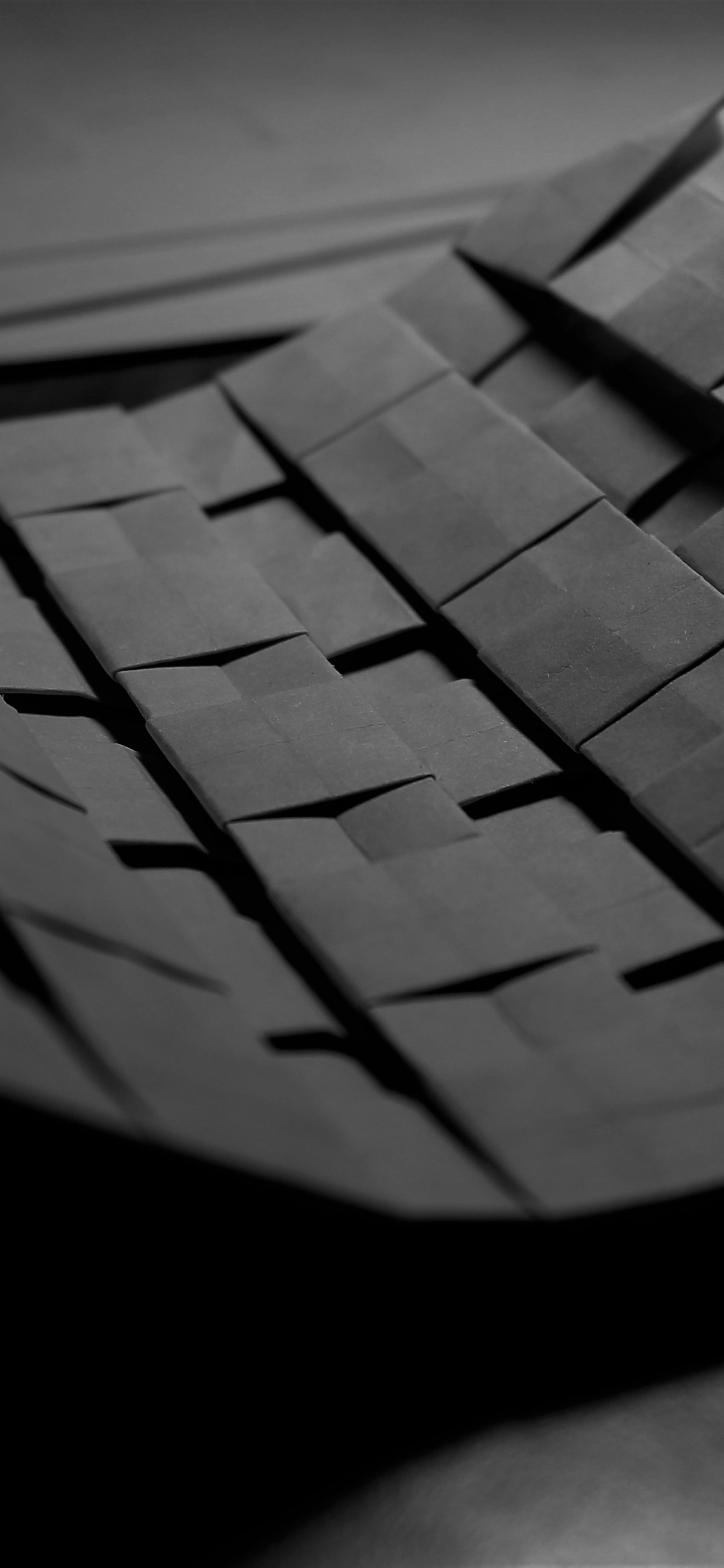 Обои черный и белый, черный, арт, автомобильные шины, монохромный в разрешении 1242x2688