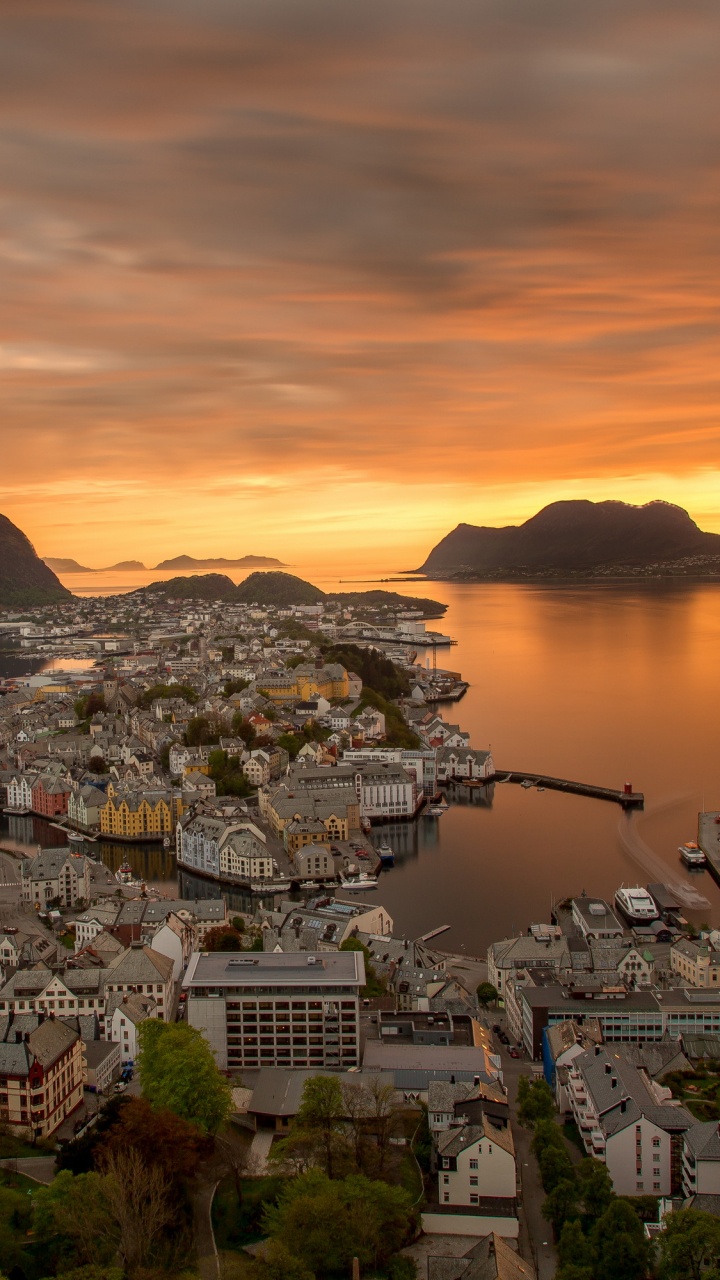 Обои lesundбыл, фьорд, побережье, закат, море в разрешении 720x1280