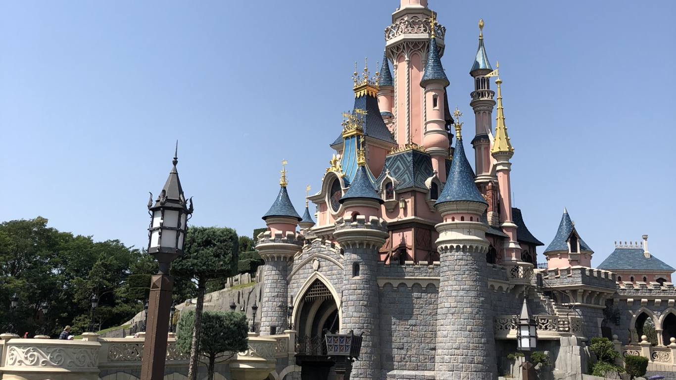 Обои Диснейленд, историческое место, ориентир, флерон, башни в разрешении 1366x768
