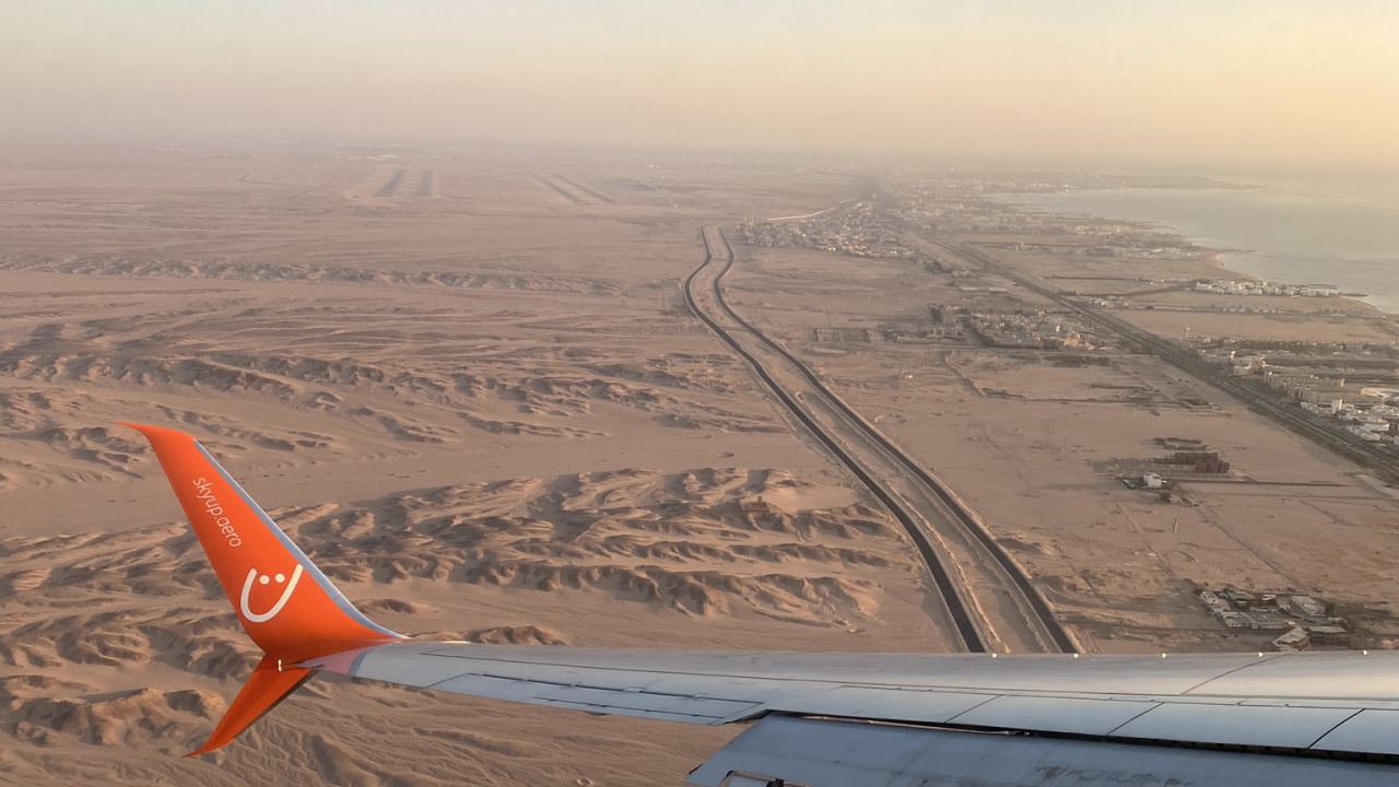 Обои самолет, самолеты, воздушное путешествие, авиация, авиакомпания в разрешении 1280x720