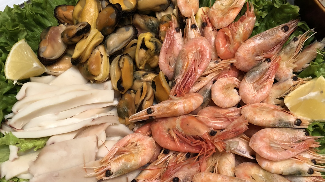 Обои креветка, листовой овощ, Тайская кухня, пища, Кулинария в разрешении 1366x768