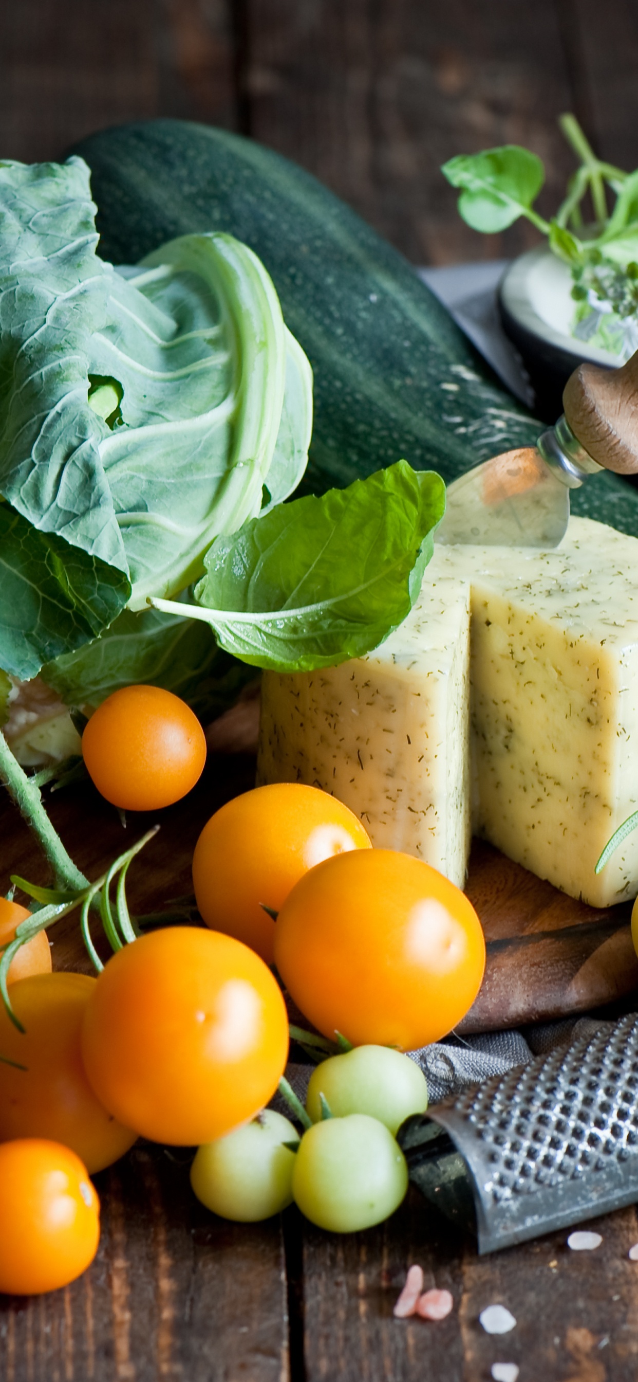 Обои помидор, овощ, природные продукты, пища, местное блюдо в разрешении 1242x2688