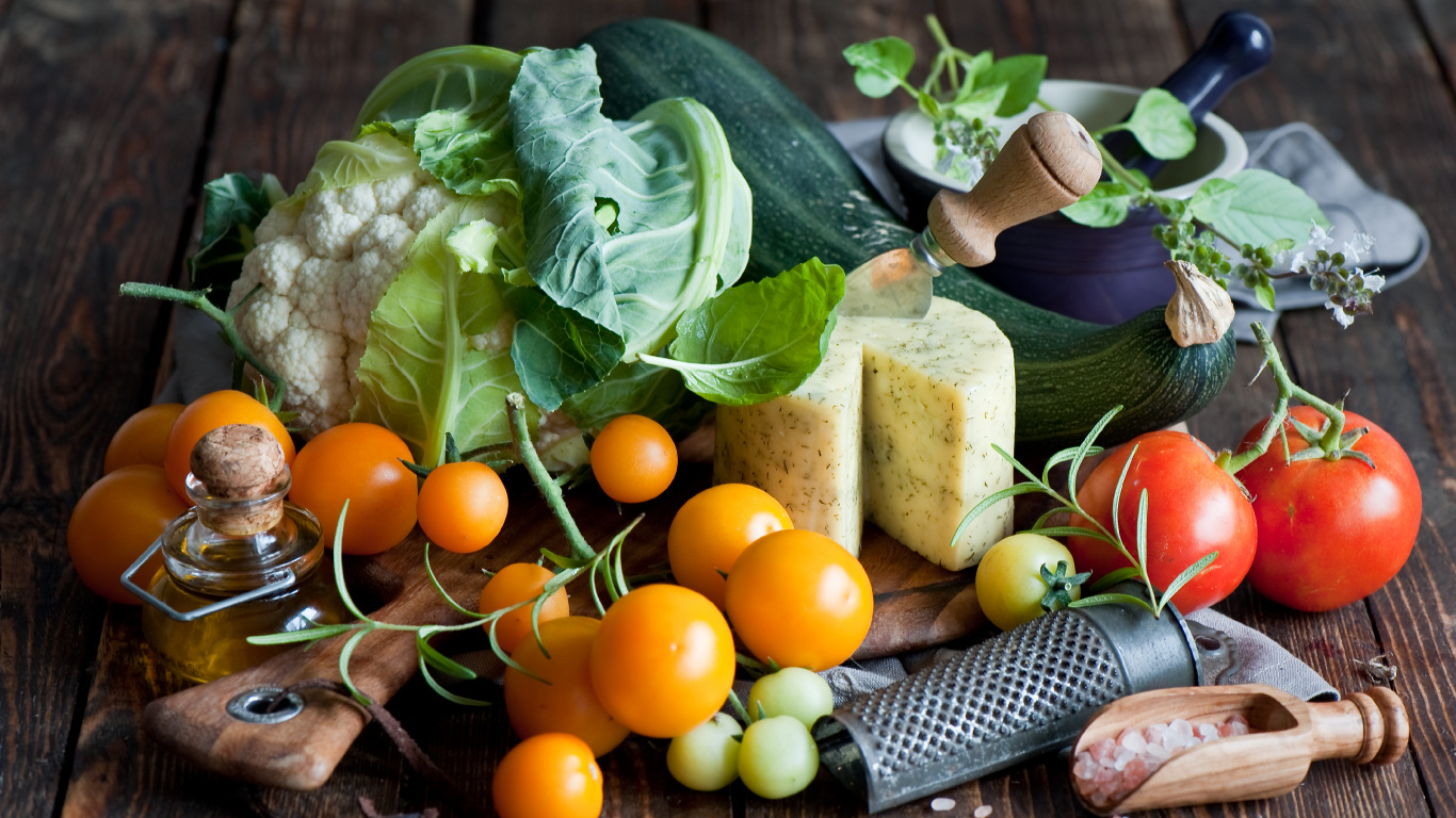 Обои помидор, овощ, природные продукты, пища, местное блюдо в разрешении 1366x768