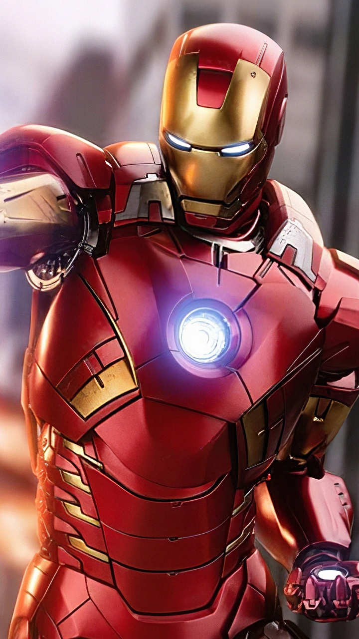 Обои Железный человек, супергерой, мстители, фигурка, броня в разрешении 720x1280