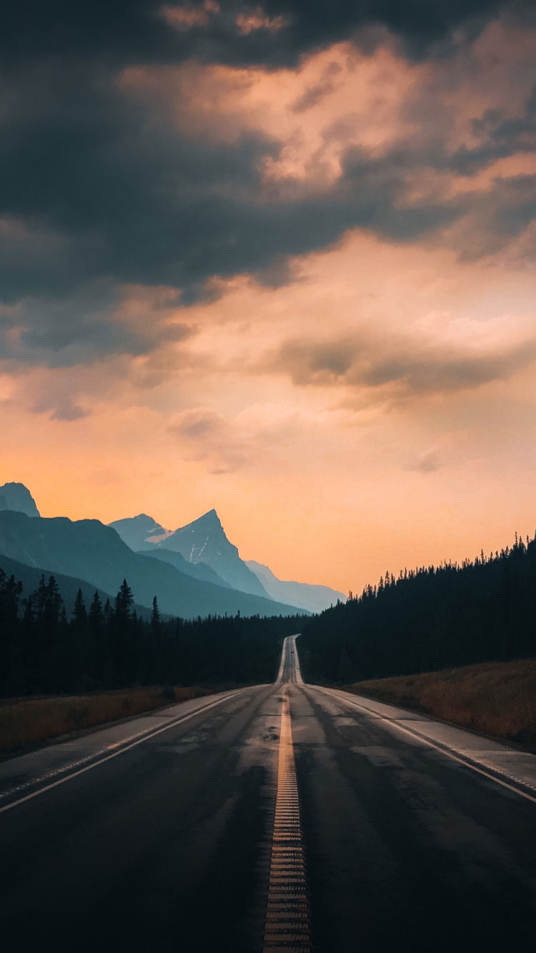 Обои облако, атмосфера, дневное время, экорегион, природный ландшафт в разрешении 750x1334