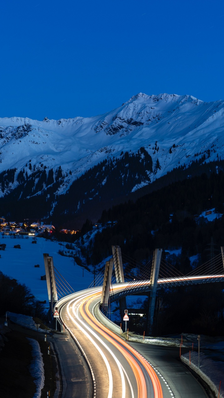 Обои гора, снег, горный рельеф, зима, горный хребет в разрешении 720x1280