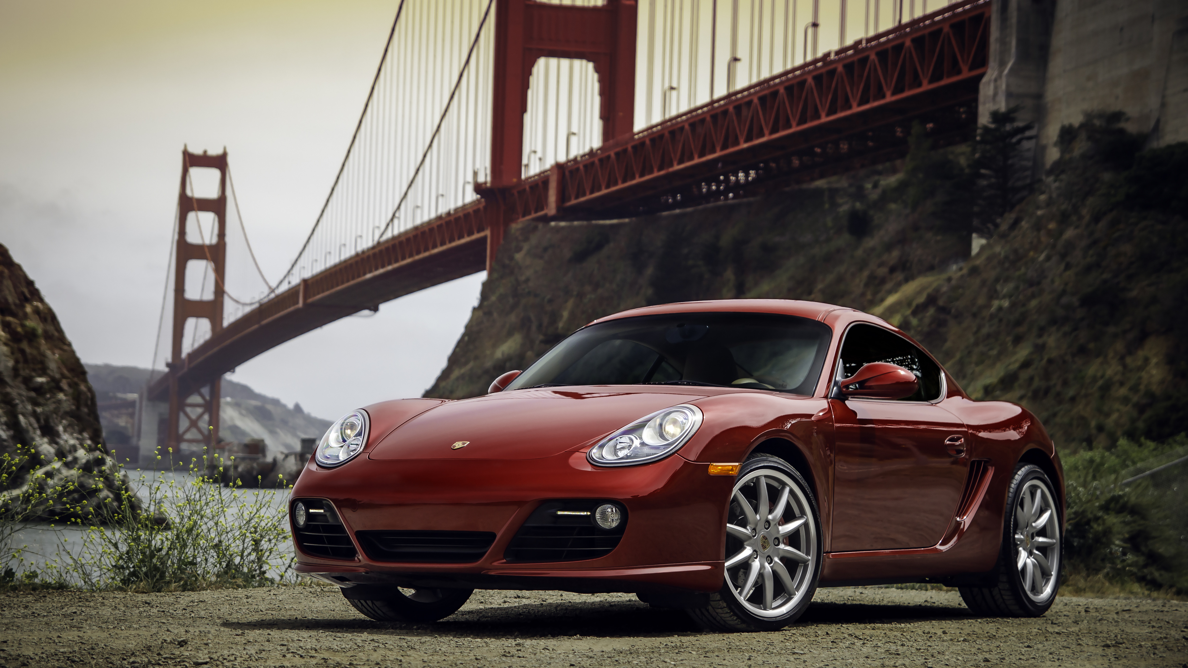 Обои мост Golden Gate, авто, спорткар, красный цвет, суперкар в разрешении 3840x2160