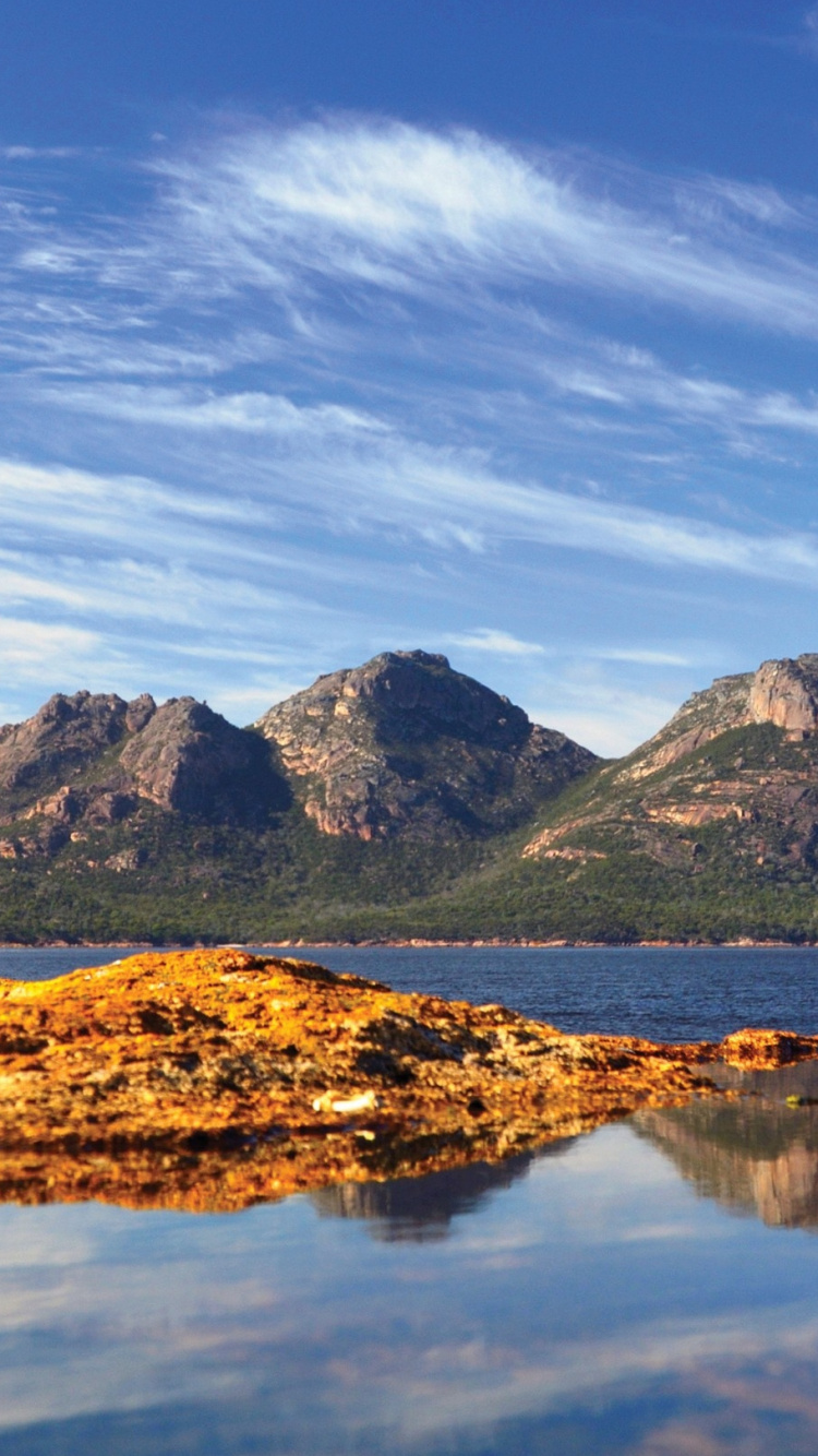 Обои Полуостров Фрейсине, природа, гора, отражение, нагорье в разрешении 750x1334