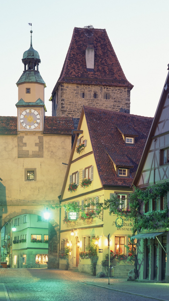 Обои городок, ориентир, здание, средневековая архитектура, город в разрешении 720x1280