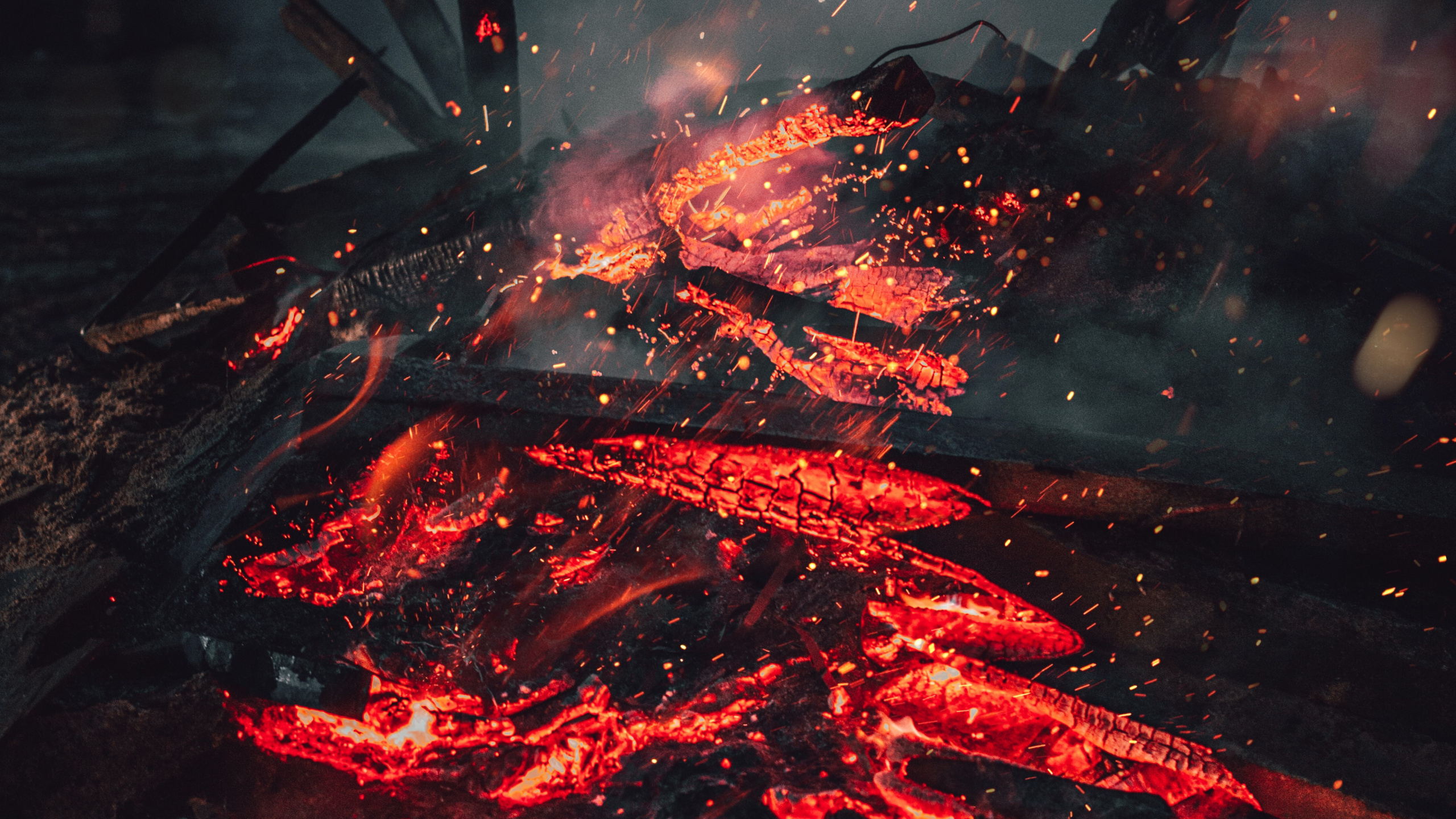 Обои темнота, нет смысла жить, космос, вентиляционные щели, лава в разрешении 2560x1440