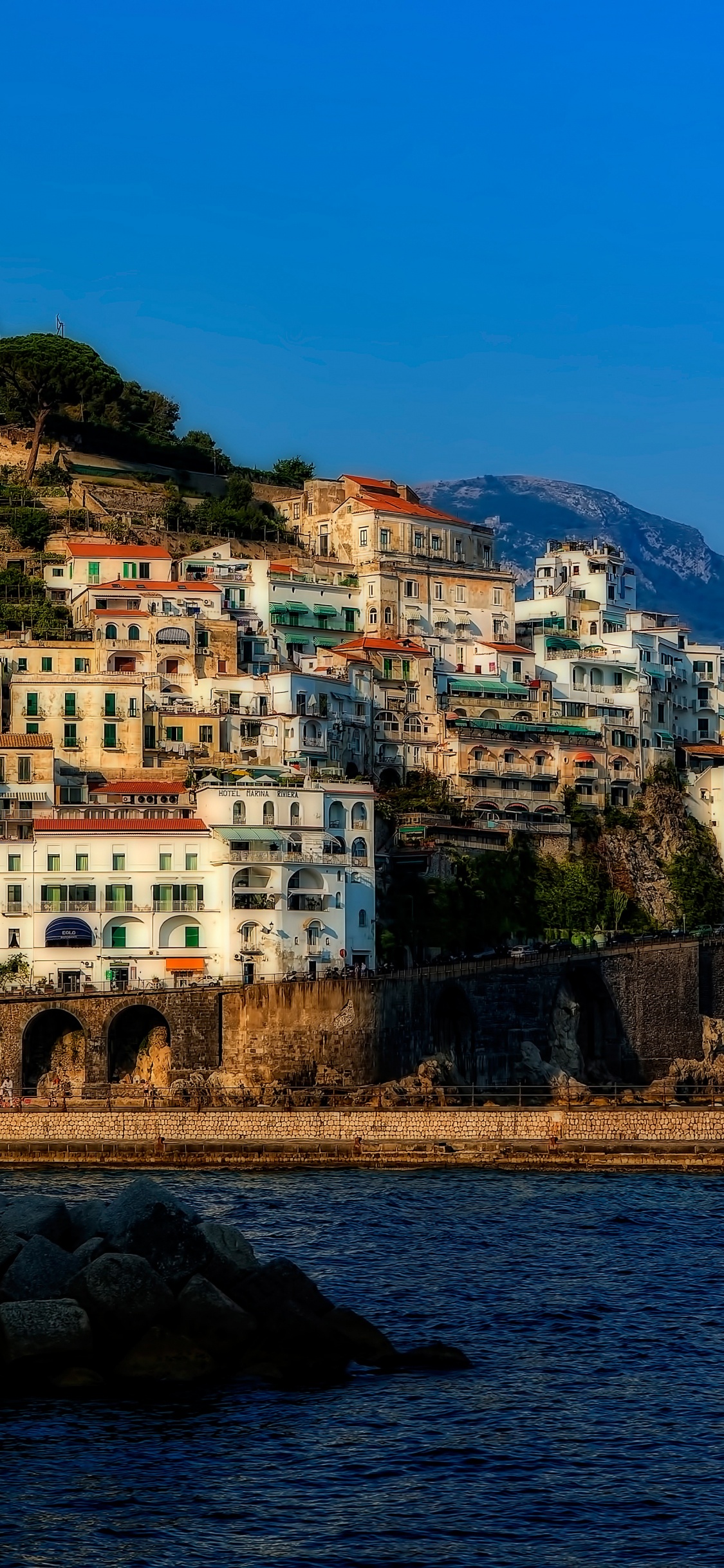 Обои Позитано, побережье, море, городок, туризм в разрешении 1125x2436