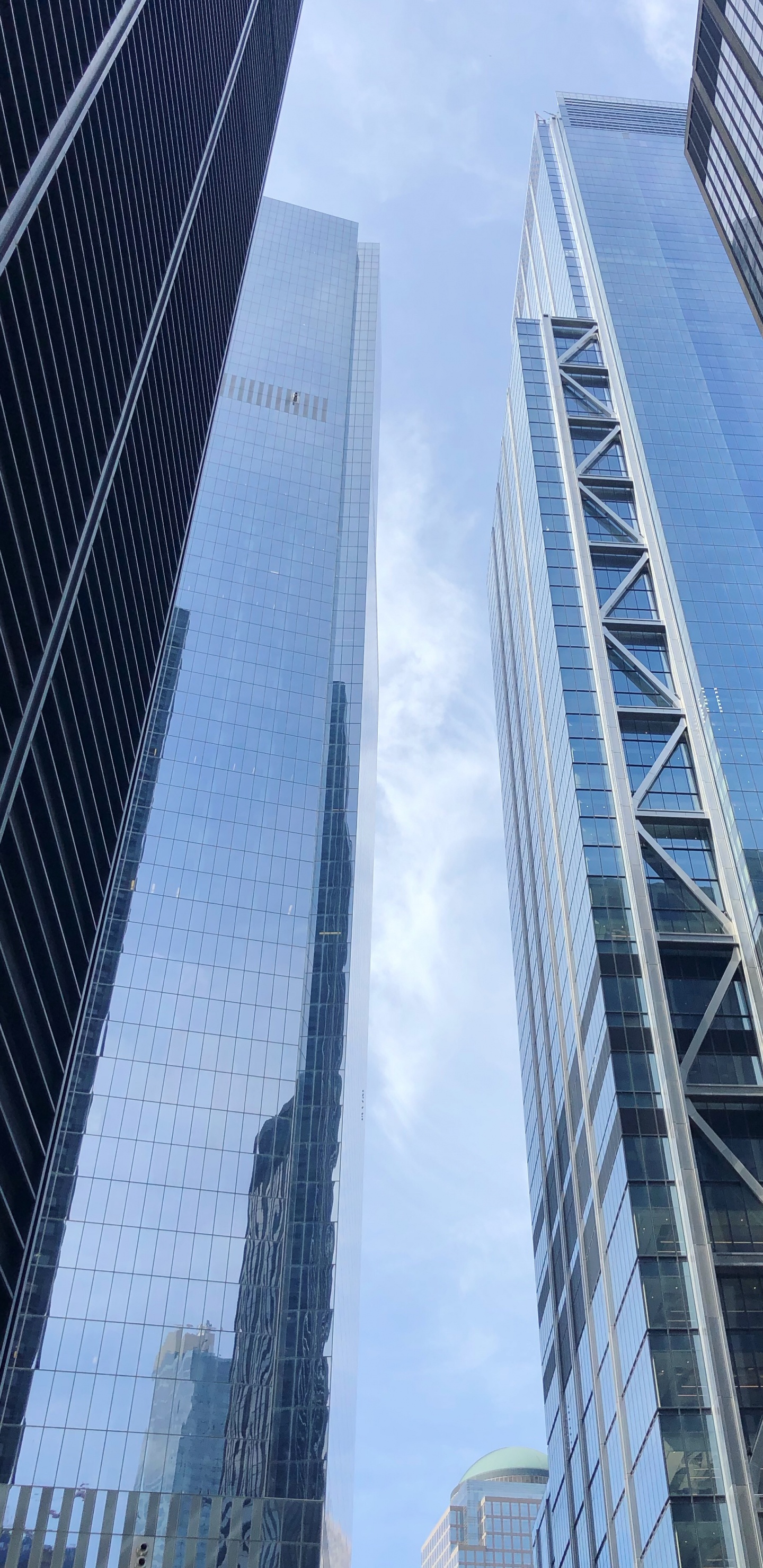 Обои Нью-Йорк, США, небоскреб, башня, синий в разрешении 1440x2960